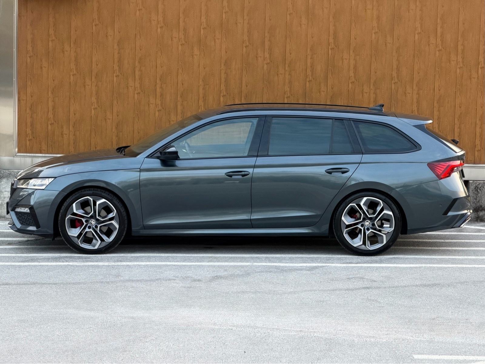 ŠKODA OCTAVIA COMBI RS 2,0 TDI DSG, fotografija 5