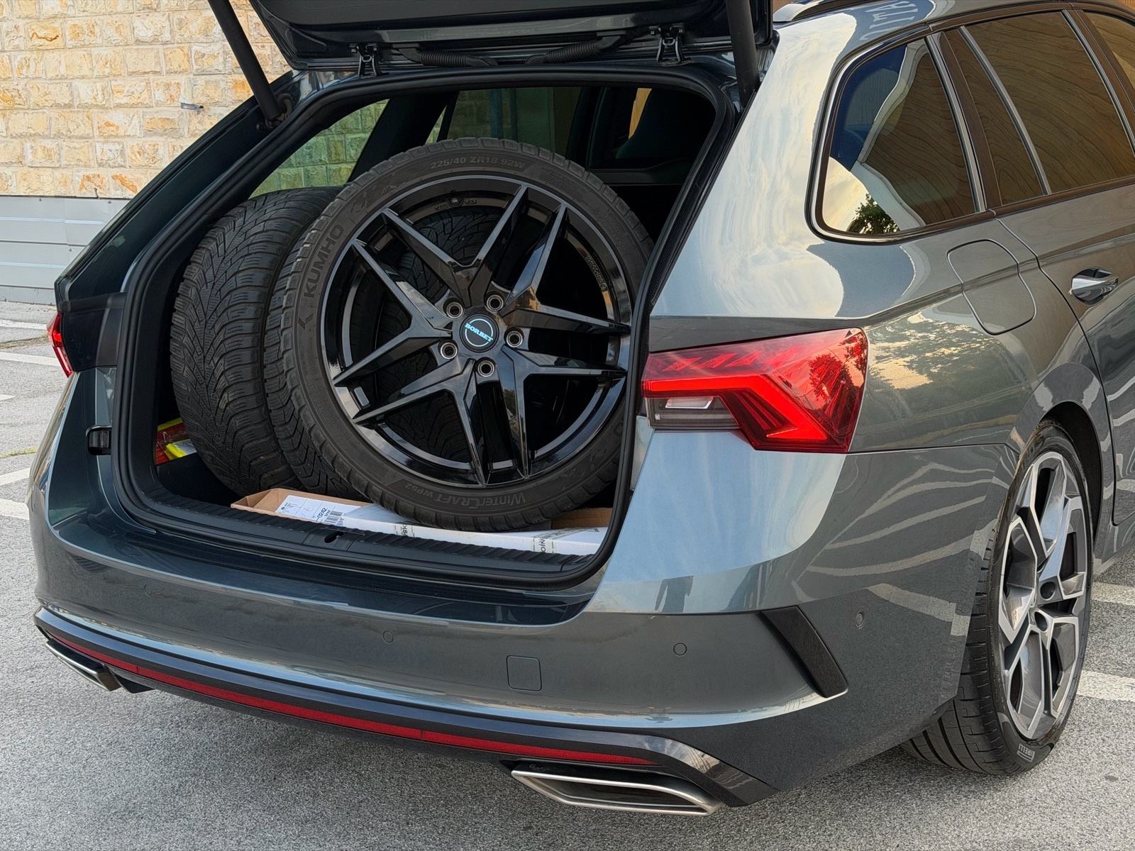ŠKODA OCTAVIA COMBI RS 2,0 TDI DSG, fotografija 12