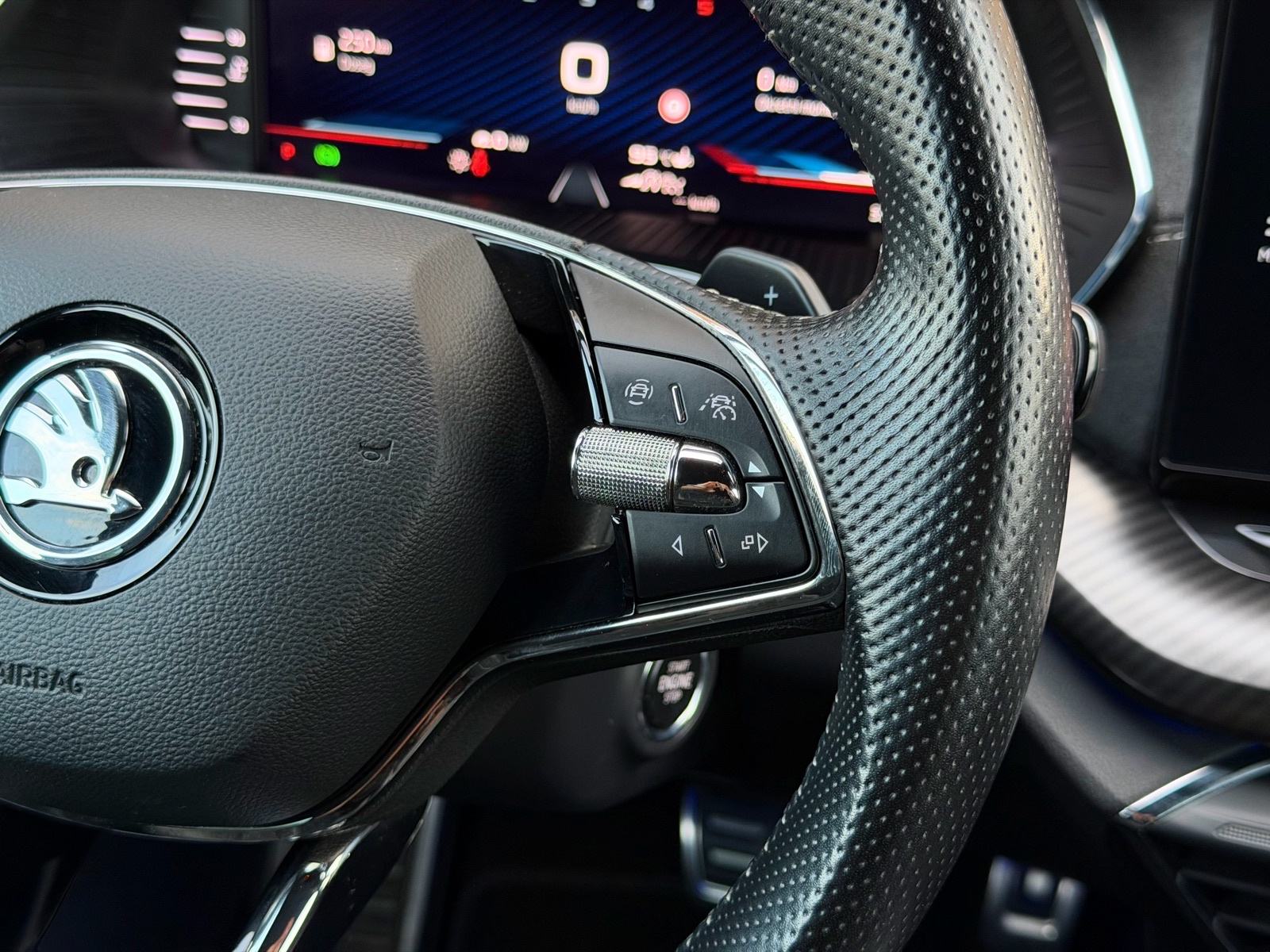 ŠKODA OCTAVIA COMBI RS 2,0 TDI DSG, fotografija 19