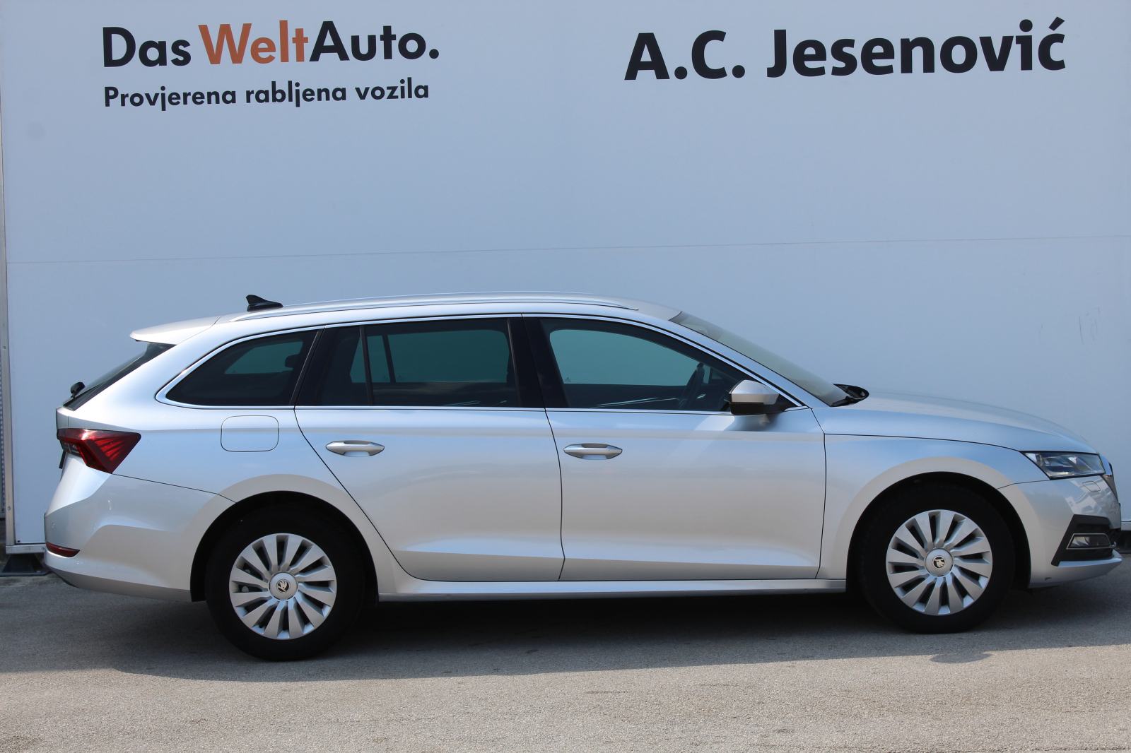 Škoda OCTAVIA Combi Style 2.0 TDI, fotografija 4