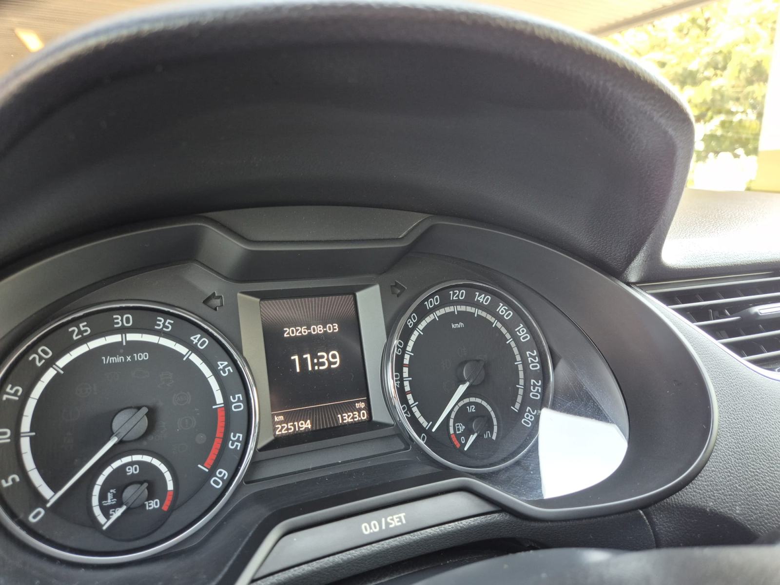 Škoda Octavia Combi vRS 2.0 TDI DSG – Nardo Grey – 211 KS – Top stanje, fotografija 12