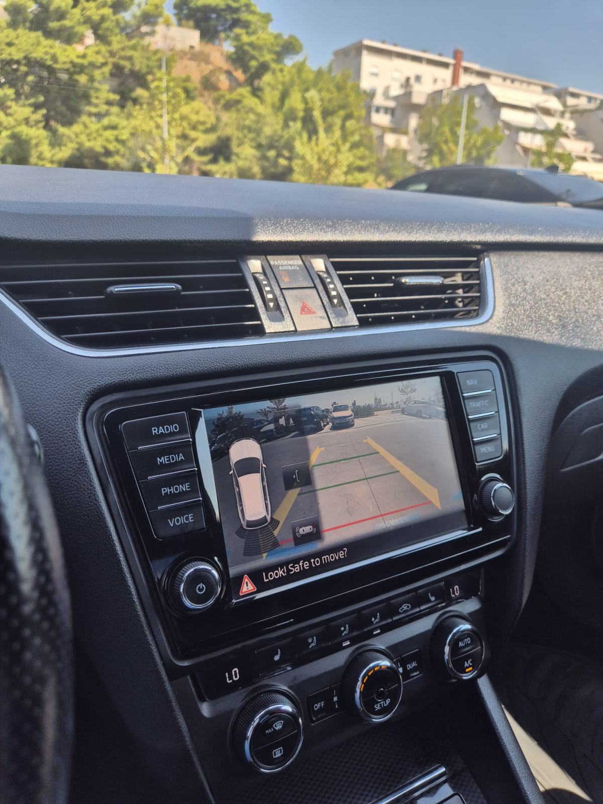 Škoda Octavia Combi vRS 2.0 TDI DSG – Nardo Grey – 211 KS – Top stanje, fotografija 14