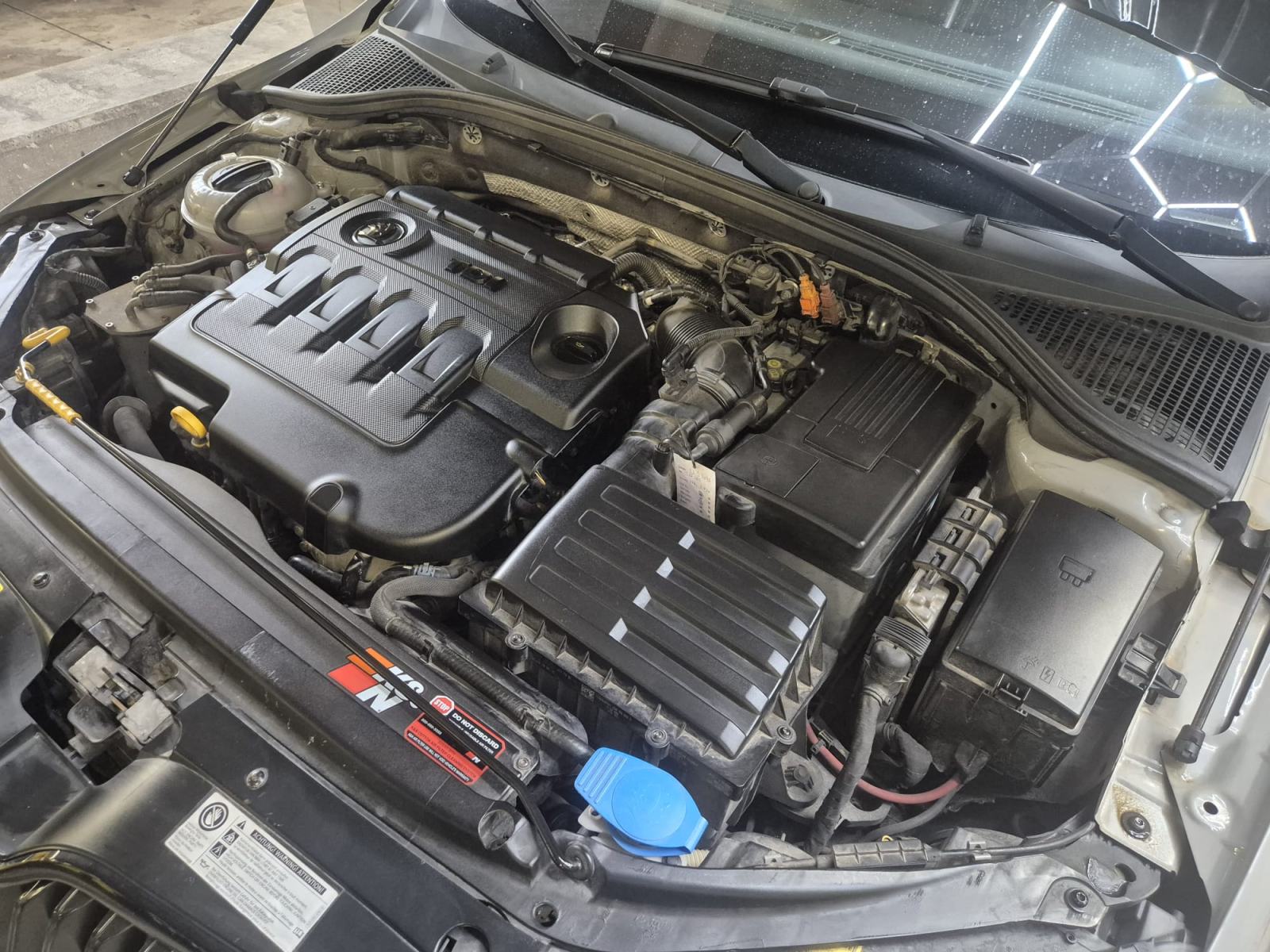 Škoda Octavia Combi vRS 2.0 TDI DSG – Nardo Grey – 211 KS – Top stanje, fotografija 20