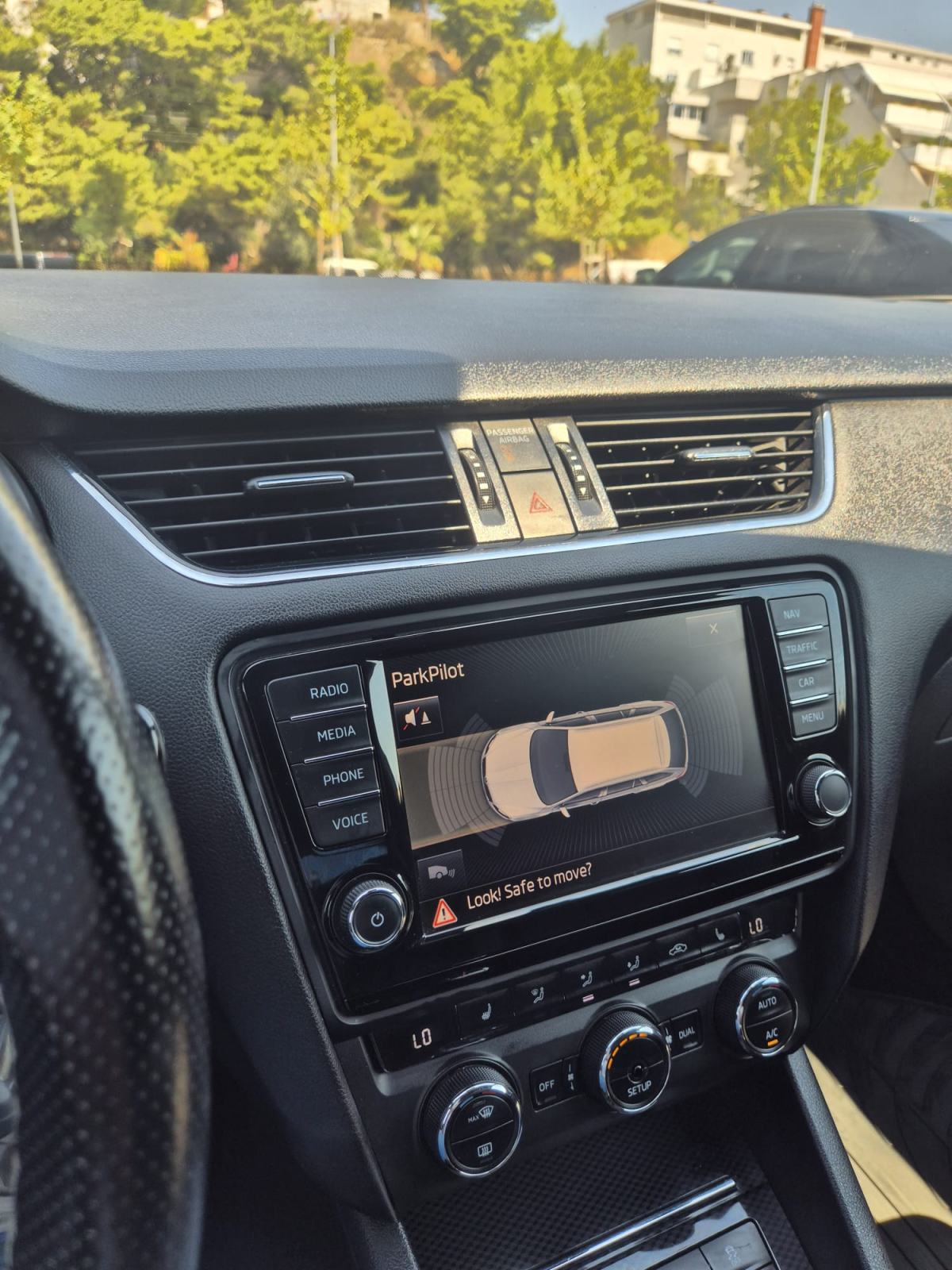 Škoda Octavia Combi vRS 2.0 TDI DSG – Nardo Grey – 211 KS – Top stanje, fotografija 13