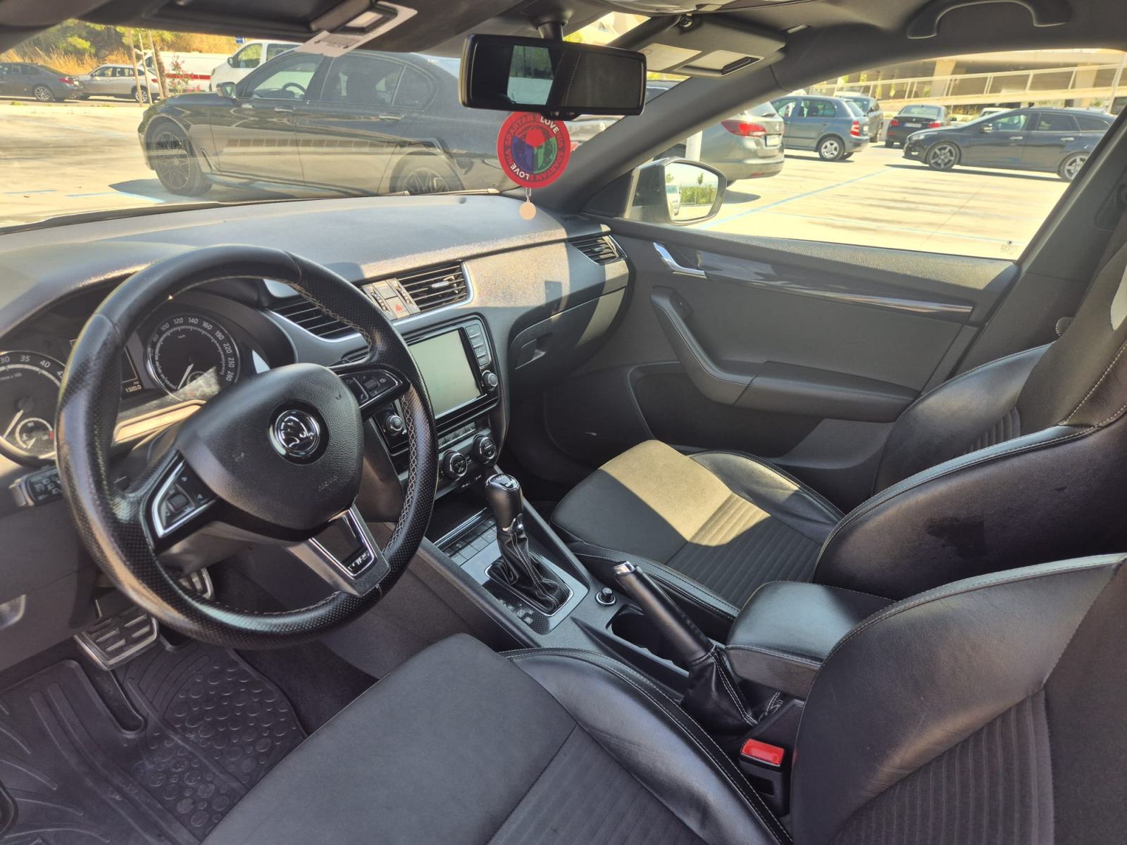 Škoda Octavia Combi vRS 2.0 TDI DSG – Nardo Grey – 211 KS – Top stanje, fotografija 17