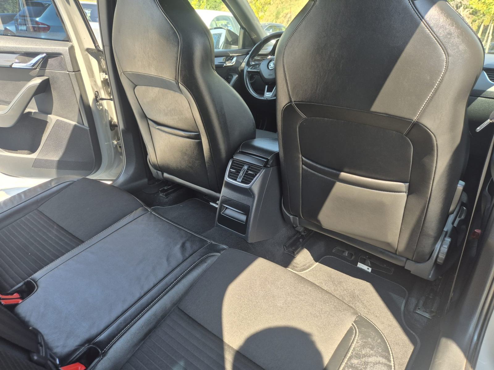 Škoda Octavia Combi vRS 2.0 TDI DSG – Nardo Grey – 211 KS – Top stanje, fotografija 19