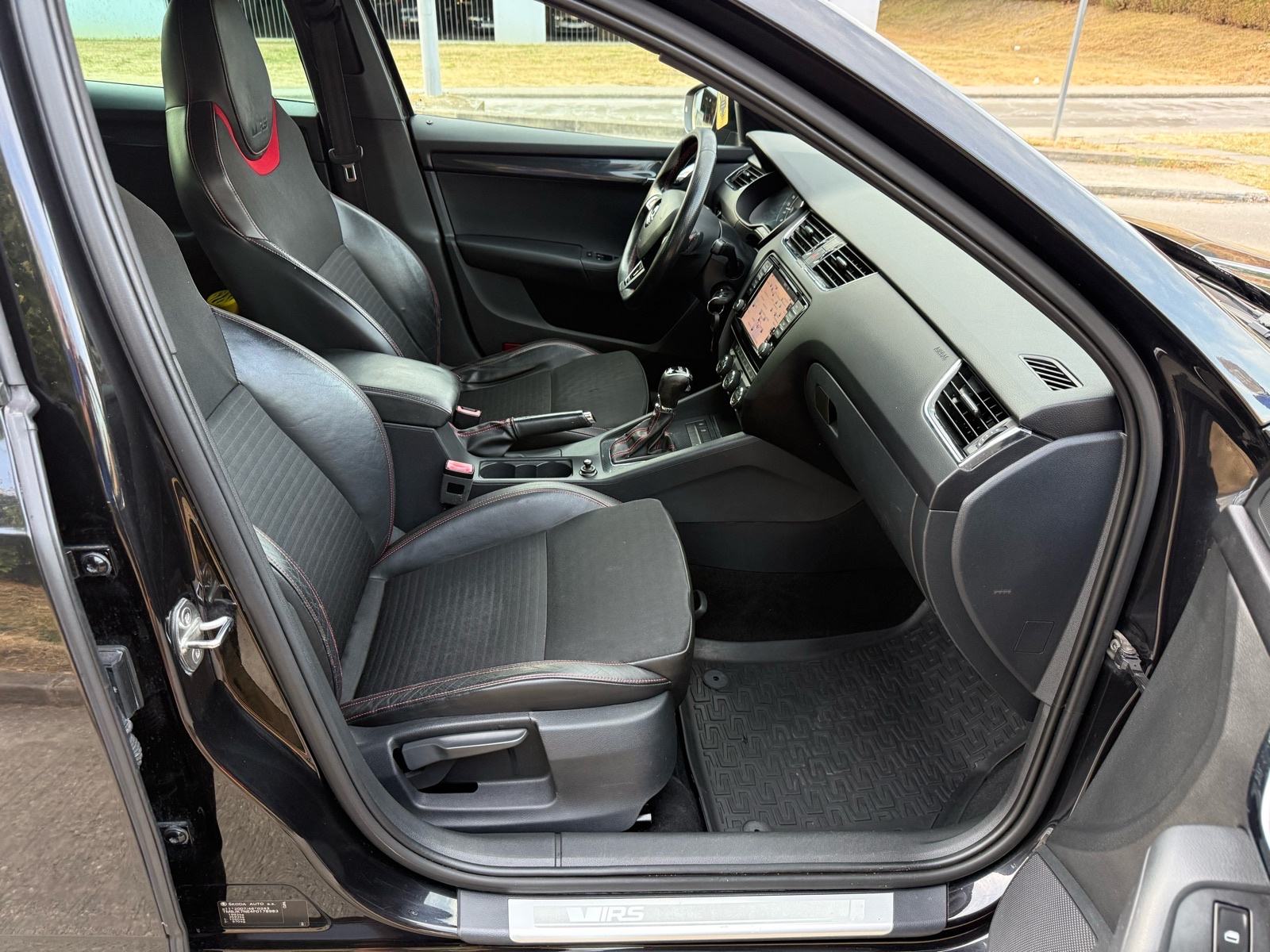 Škoda Octavia Combi vRS*AUTOMATIK*NAVI*19”, fotografija 16