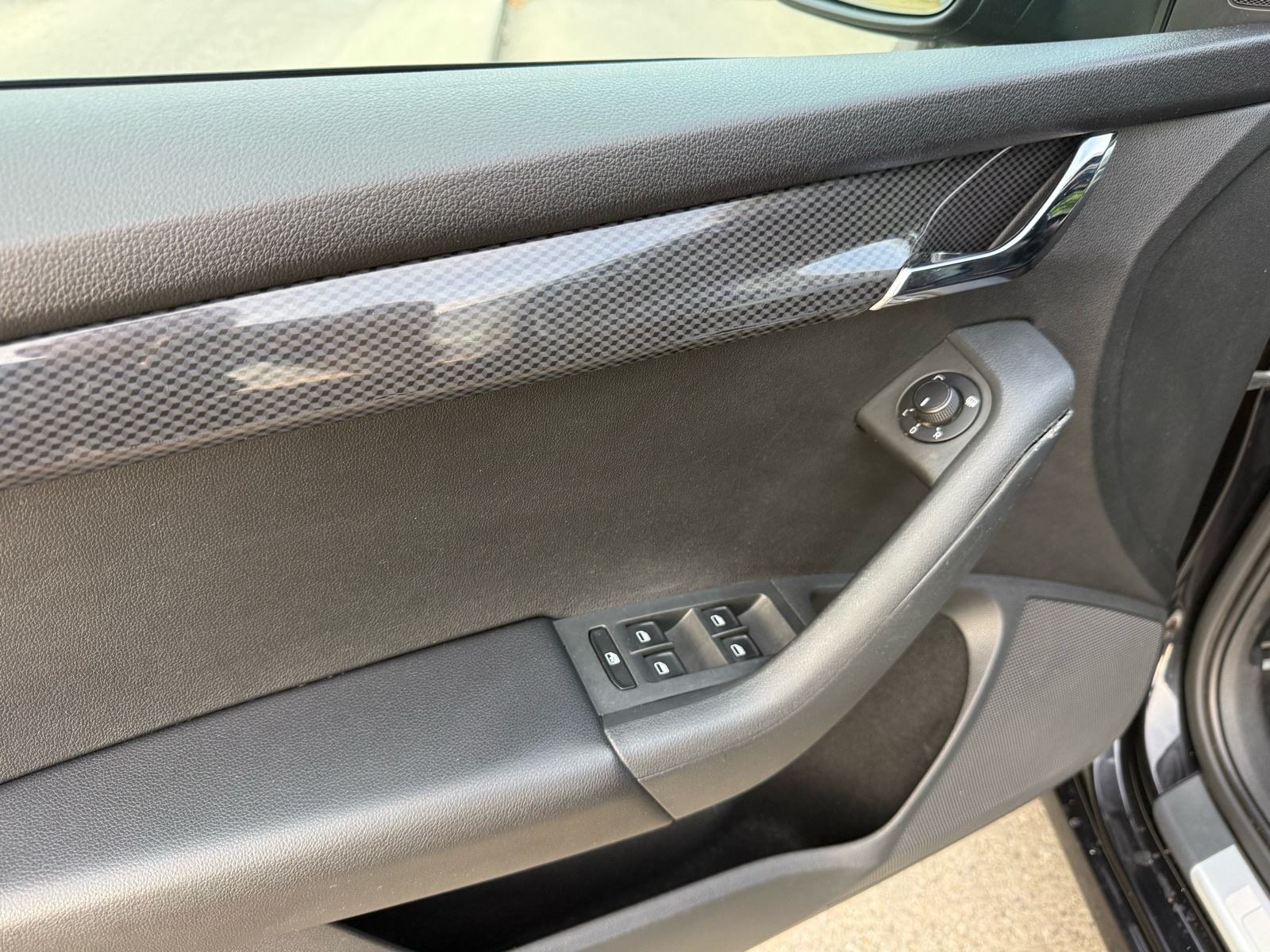 Škoda Octavia Combi vRS*AUTOMATIK*NAVI*19”, fotografija 9