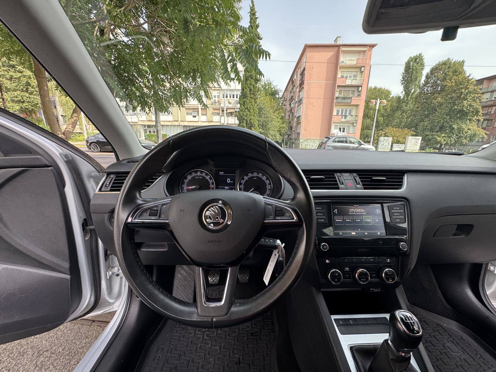ŠKODA OCTAVIA Edition 1.6 TDI, fotografija 3
