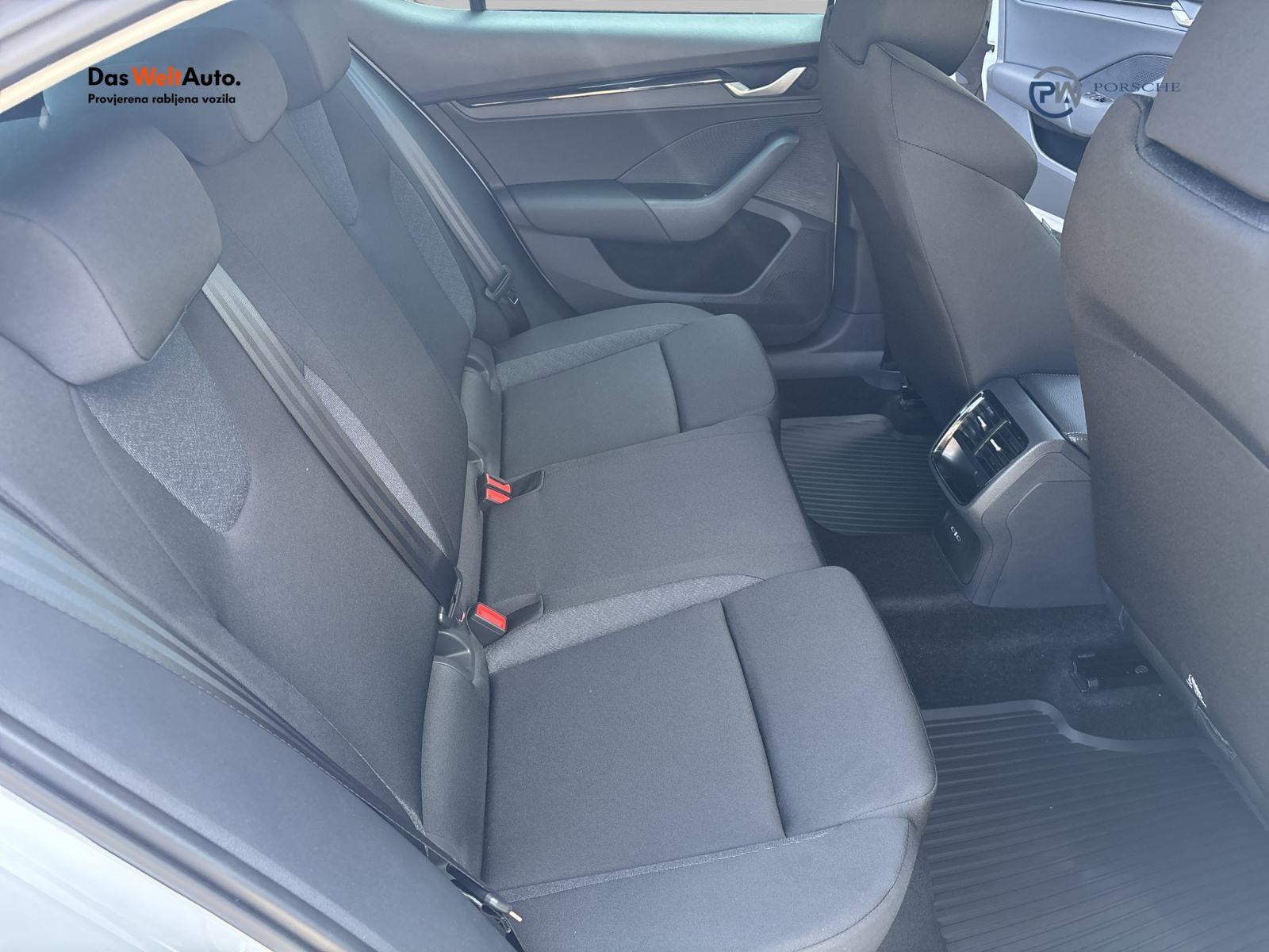 Škoda Octavia FL Essence 2.0 TDI, fotografija 12