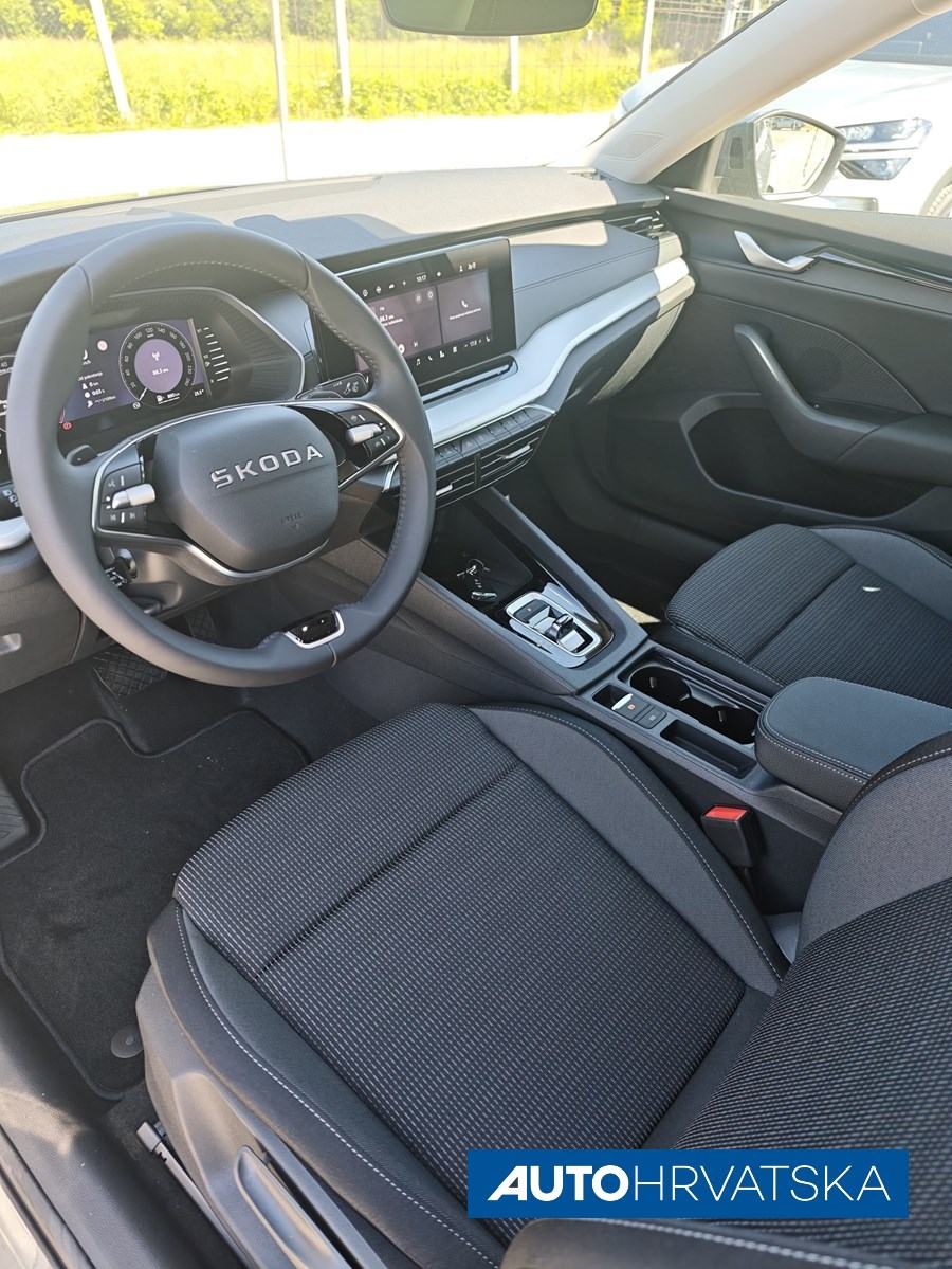 ŠKODA OCTAVIA FL Selection 1.5 TSI DSG mHEV - TVORNIČKO JAMSTVO, 27.90, fotografija 10
