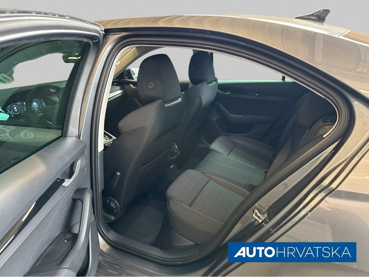 ŠKODA OCTAVIA FL Selection 2.0 TDI DSG - TVORNIČKO JAMSTVO, 32.900,00, fotografija 11