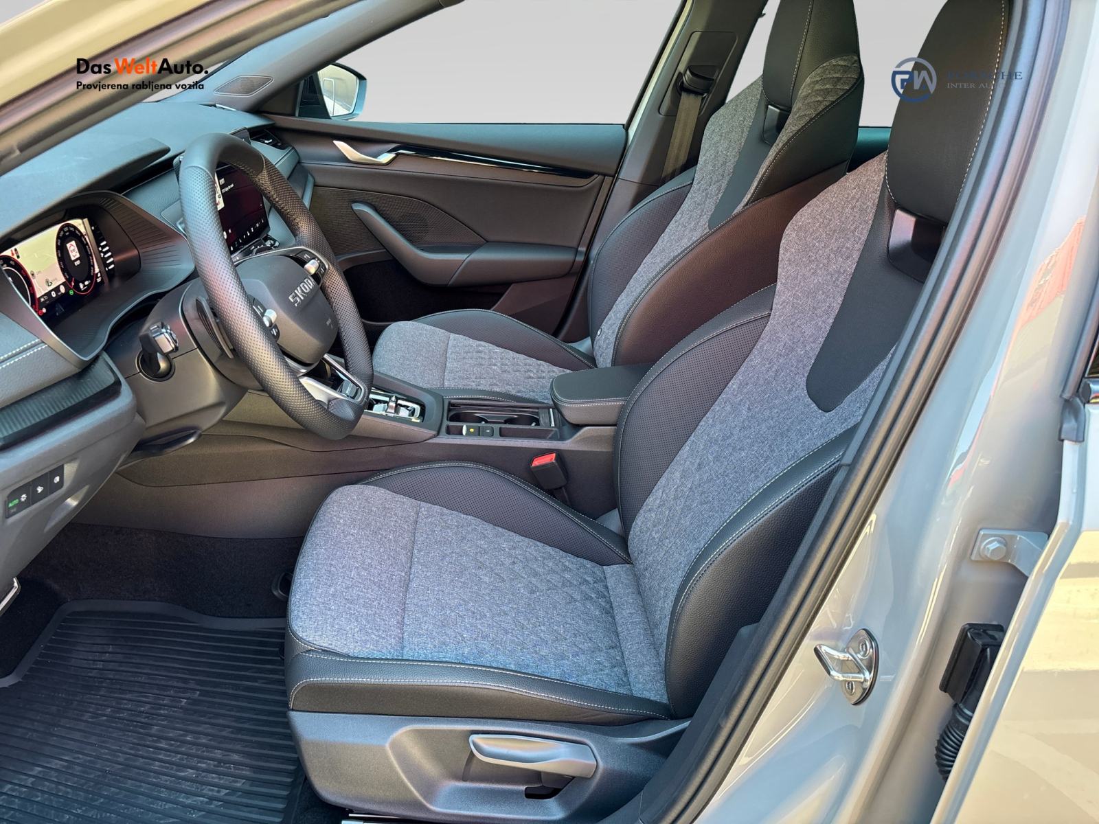 Škoda OCTAVIA FL SportLine 2.0 TDI DSG, fotografija 11