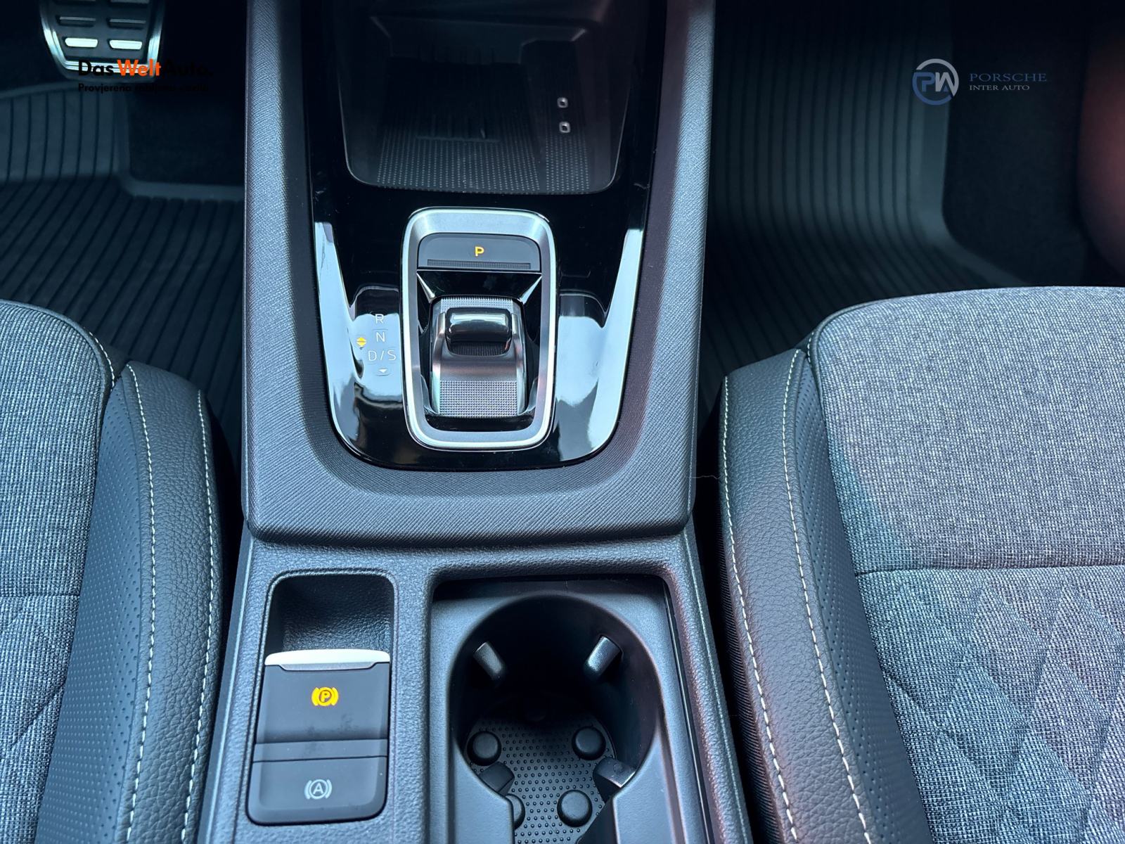 Škoda OCTAVIA FL SportLine 2.0 TDI DSG, fotografija 19
