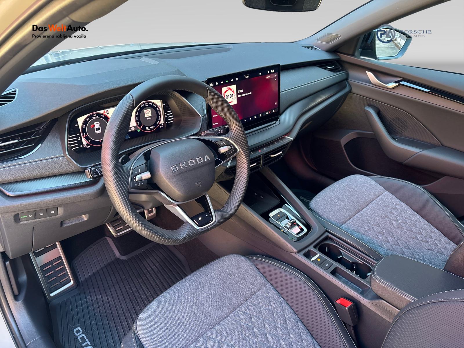Škoda OCTAVIA FL SportLine 2.0 TDI DSG, fotografija 9