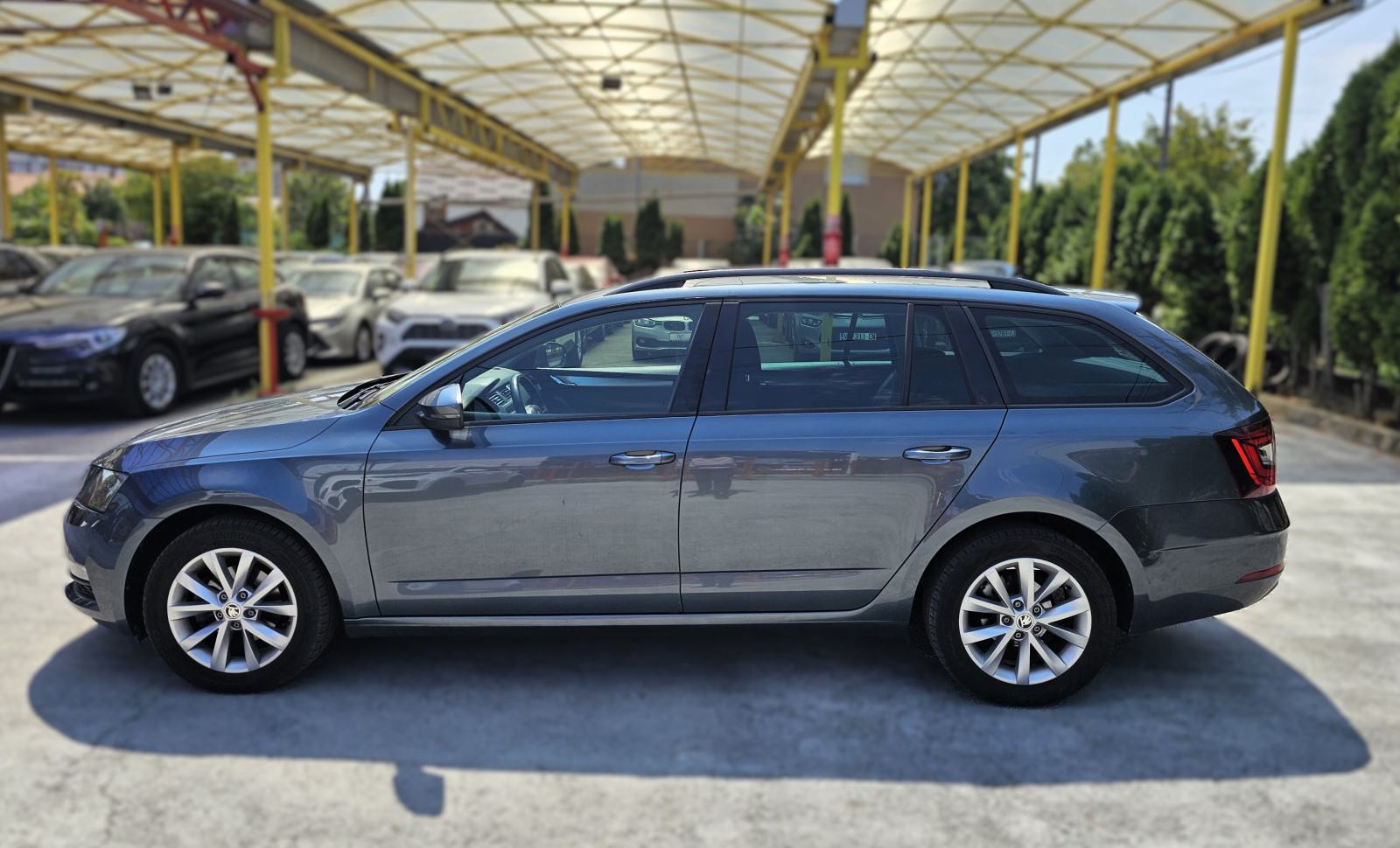 ŠKODA*OCTAVIA*KARAVAN*1.6 TDI*DSG-AUTOMATIK*REG.01/27*NAVI*TOUCH*11990, fotografija 10