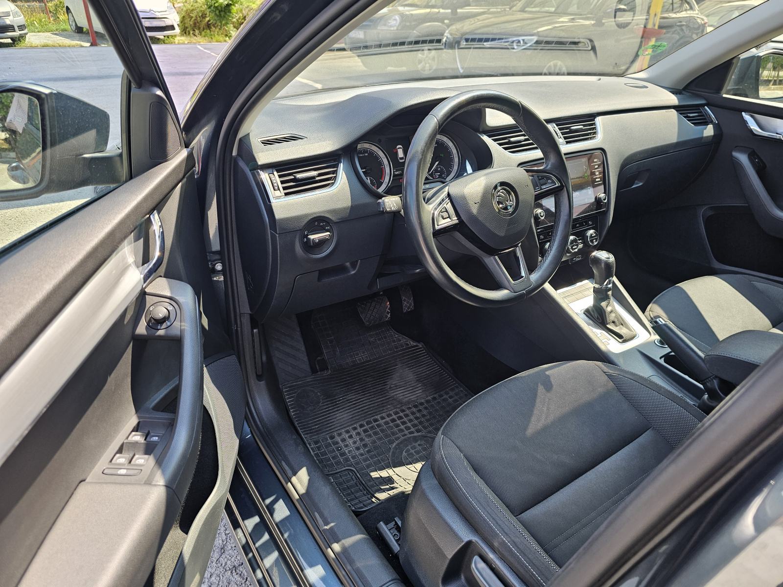 ŠKODA*OCTAVIA*KARAVAN*1.6 TDI*DSG-AUTOMATIK*REG.01/27*NAVI*TOUCH*11990, fotografija 13