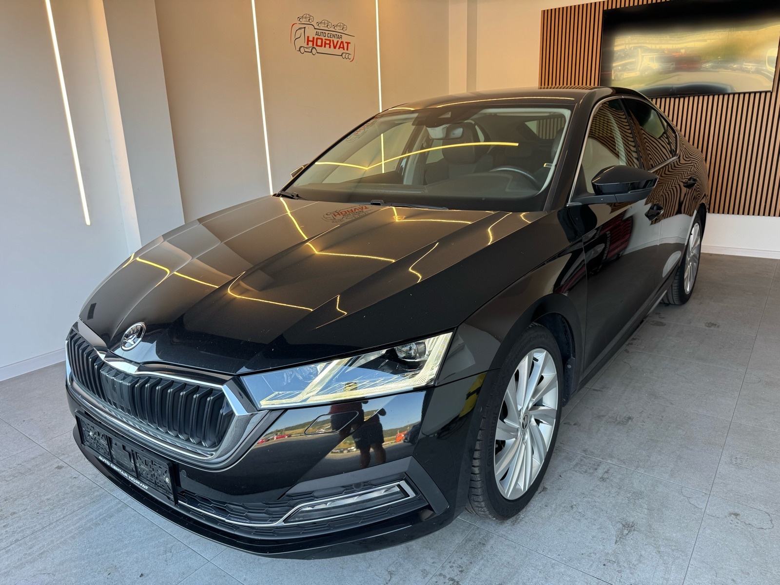 Škoda Octavia Lim. 2,0 TDI DSG Style 150 KS ;Matrix; Navi; Kamera, fotografija 2