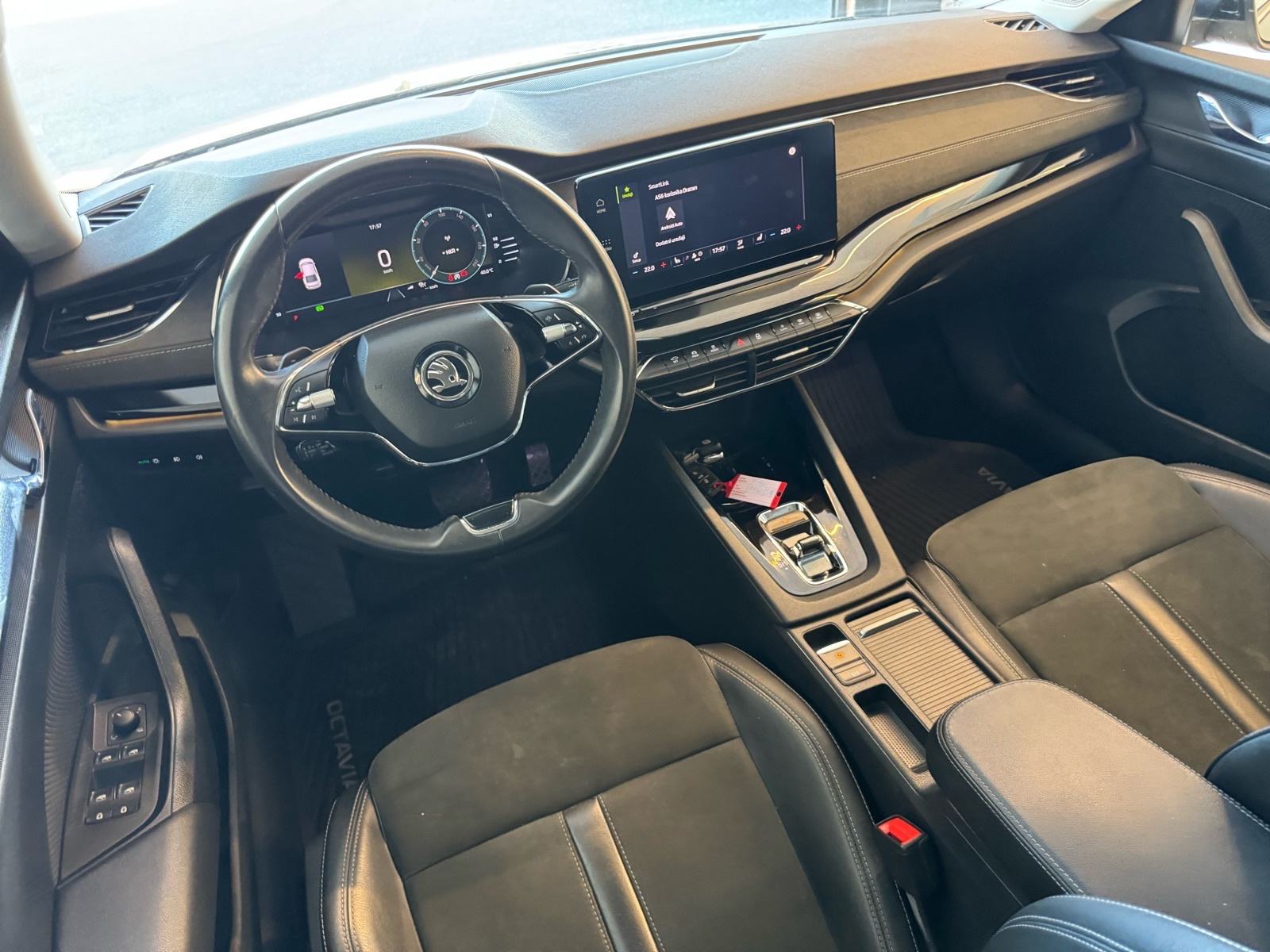 Škoda Octavia Lim. 2,0 TDI DSG Style 150 KS ;Matrix; Navi; Kamera, fotografija 9