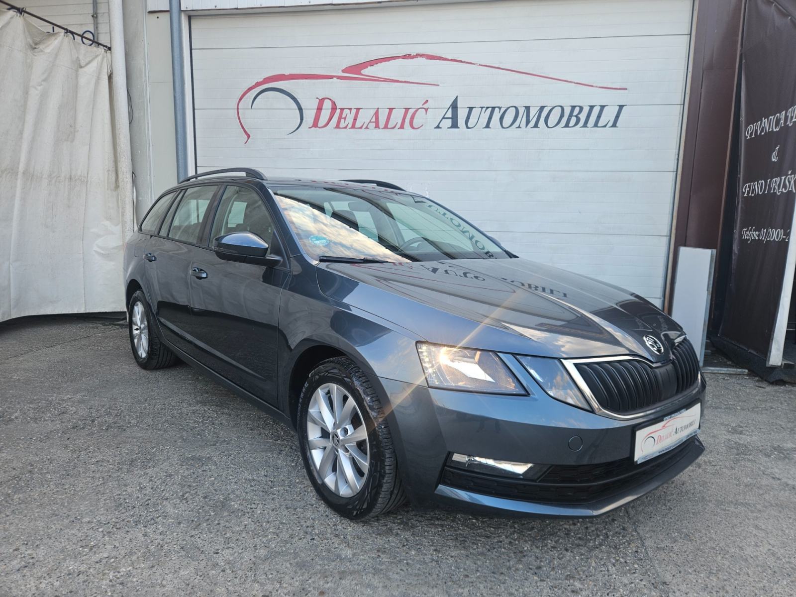 Škoda Octavia Combi 1,6 TDI Style,159000 km,1.god.reg.,ODLIČNO STANJE!, pogled izvana - slika 2