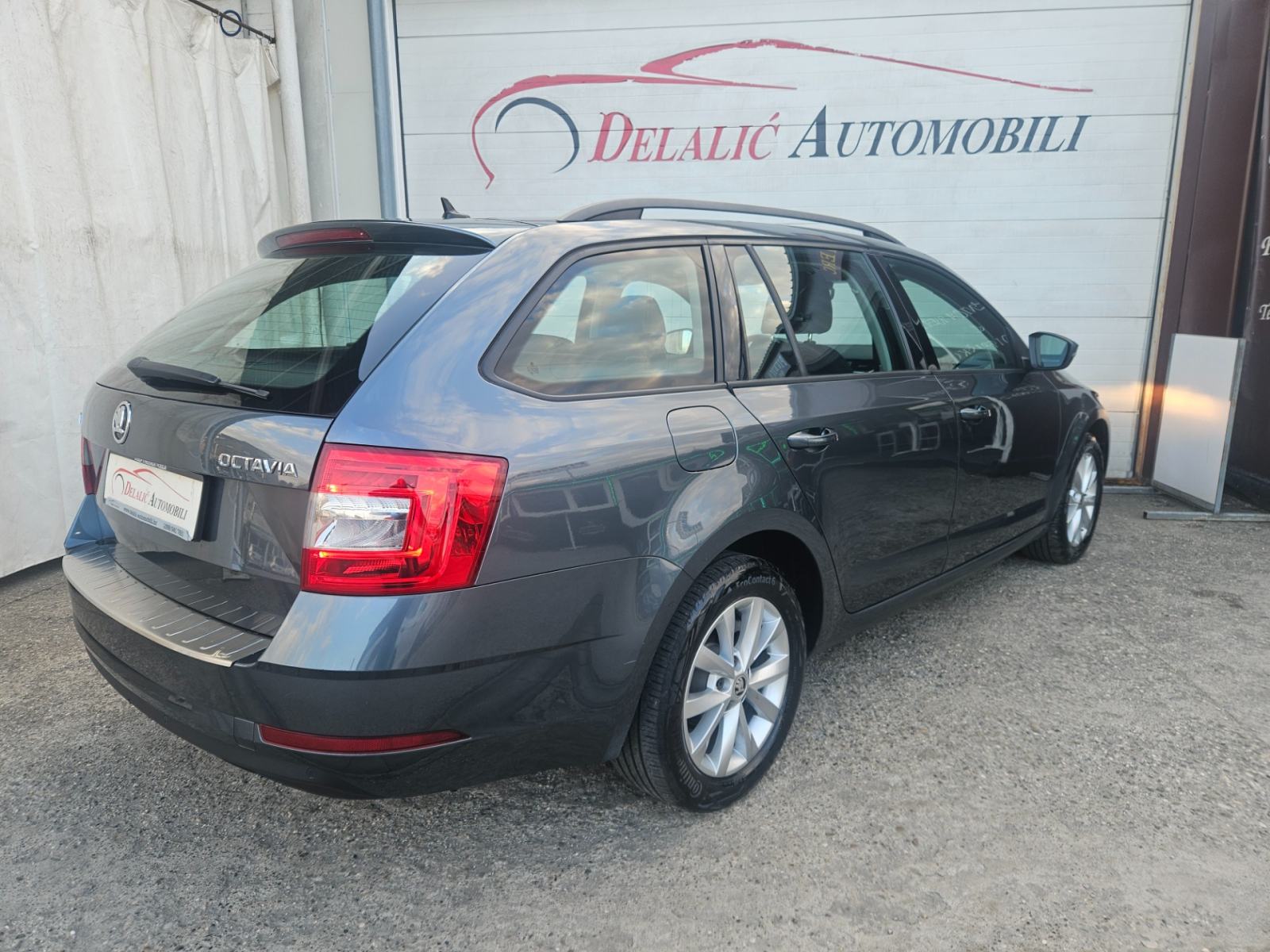 Škoda Octavia Combi 1,6 TDI Style,159000 km,1.god.reg.,ODLIČNO STANJE!, pogled izvana - slika 4