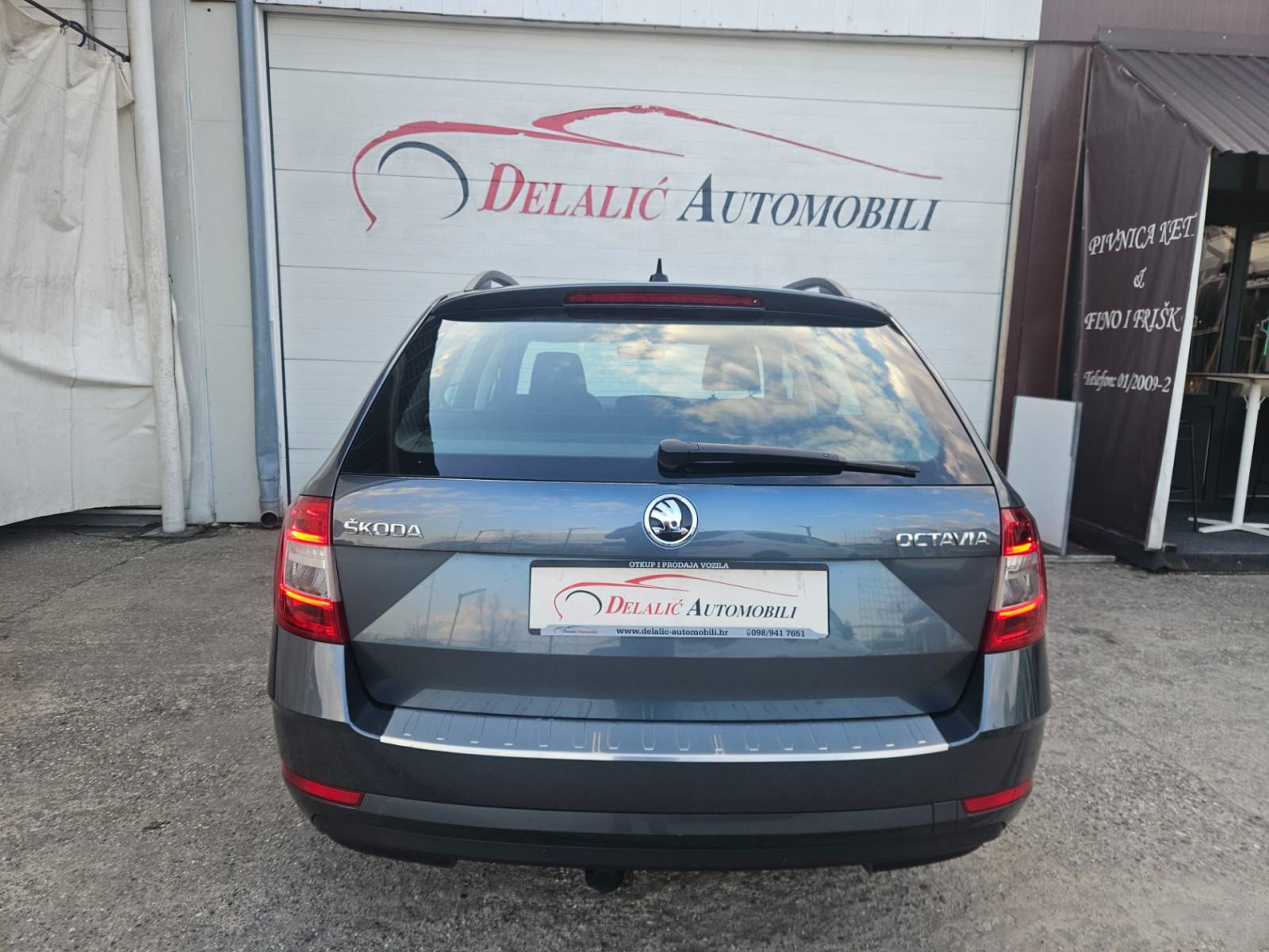Škoda Octavia Combi 1,6 TDI Style,159000 km,1.god.reg.,ODLIČNO STANJE!, fotografija 6