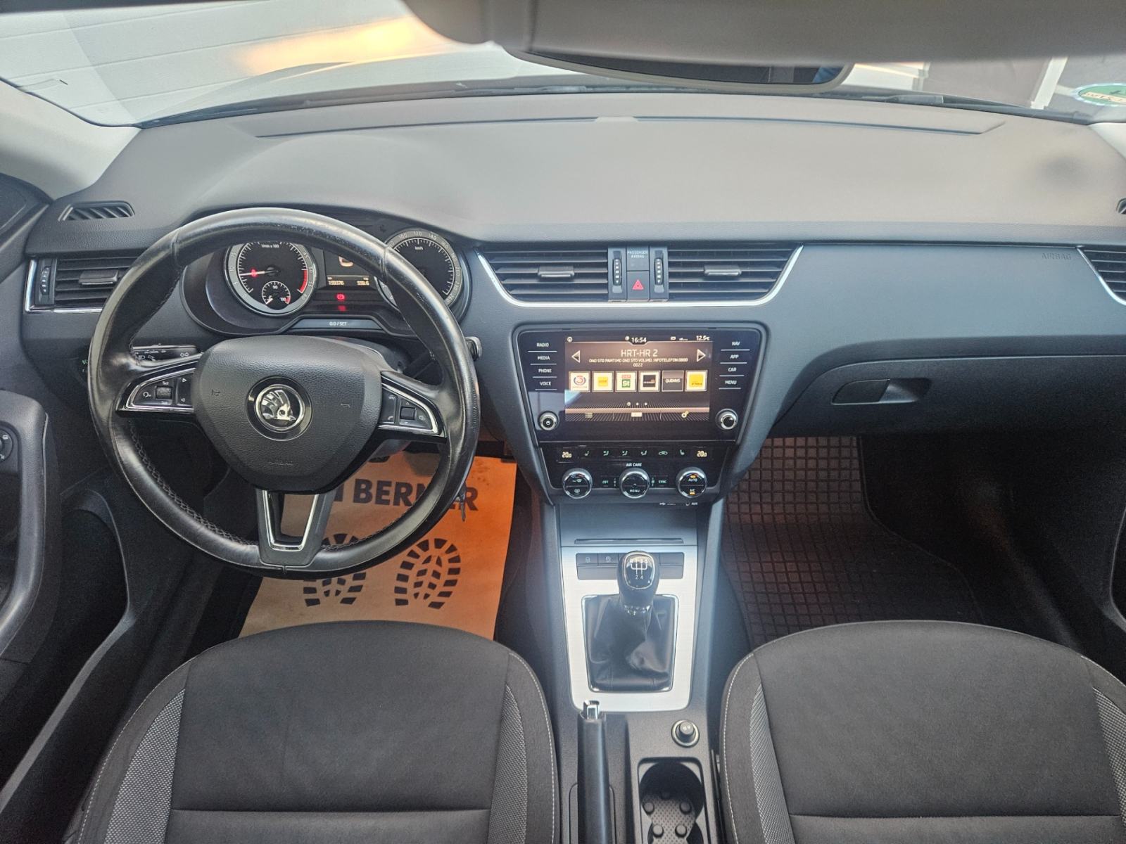 Škoda Octavia Combi 1,6 TDI Style,159000 km,1.god.reg.,ODLIČNO STANJE!, fotografija 9