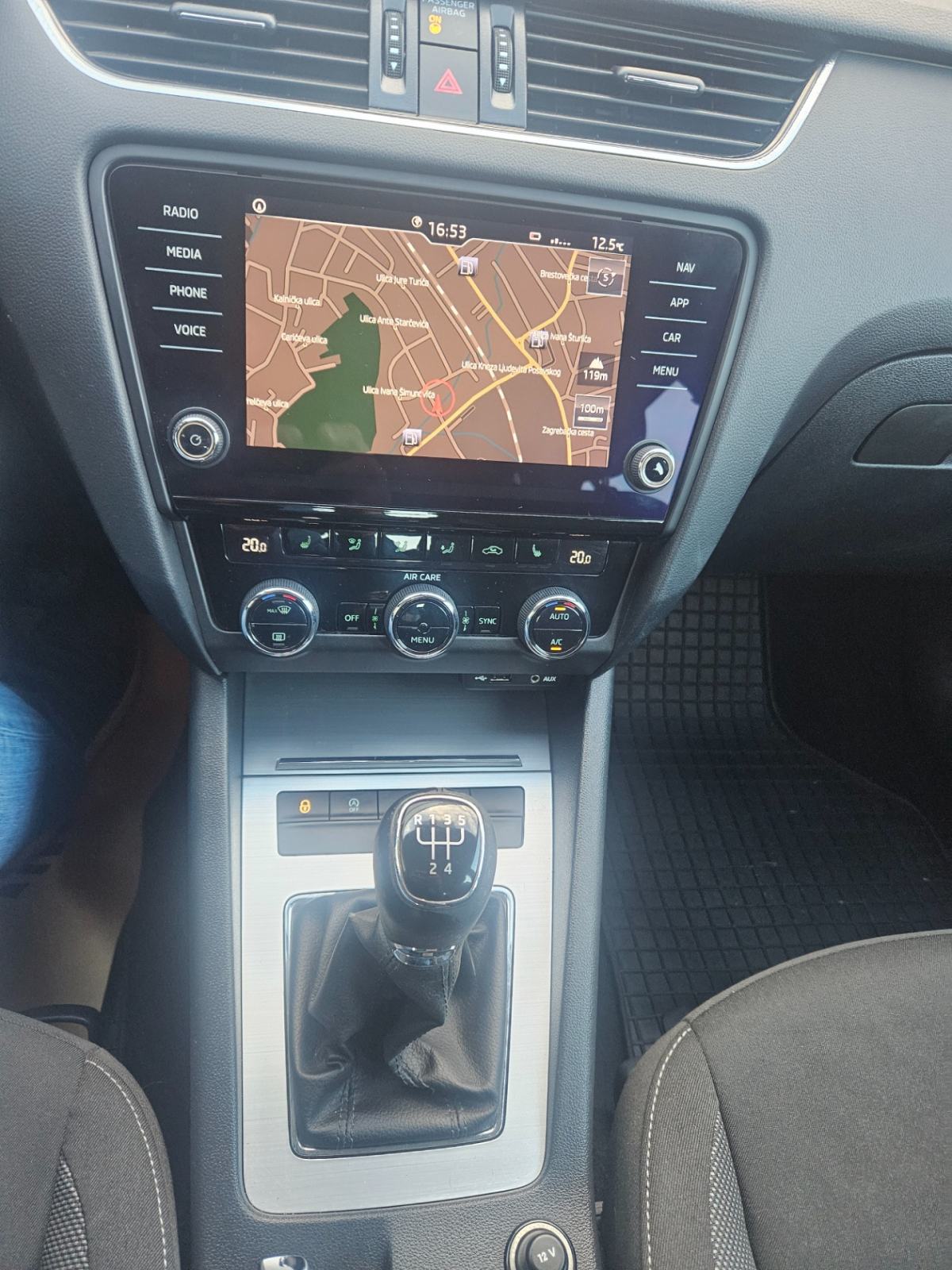 Škoda Octavia Combi 1,6 TDI Style,159000 km,1.god.reg.,ODLIČNO STANJE!, fotografija 10