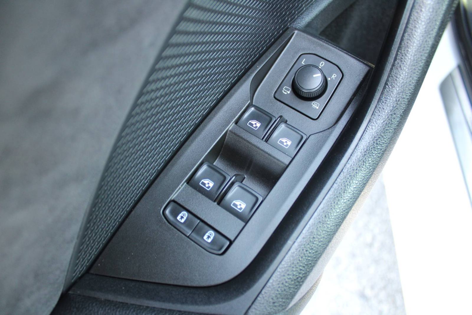 Škoda Octavia RS 1.4 TSi PHEV *LED, NAVIGACIJA, KAMERA*, fotografija 15