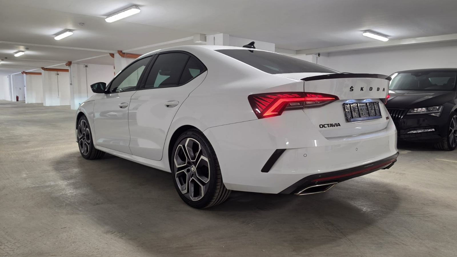Škoda Octavia RS 2,0 TDI DSG*Acc*Dcc*Alu19*Leasing, fotografija 16