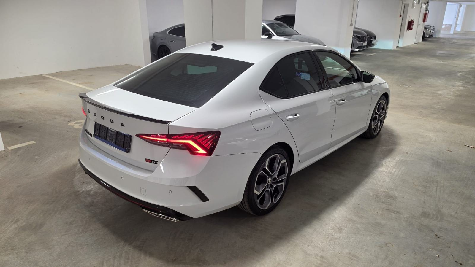 Škoda Octavia RS 2,0 TDI DSG*Acc*Dcc*Alu19*Leasing, fotografija 5