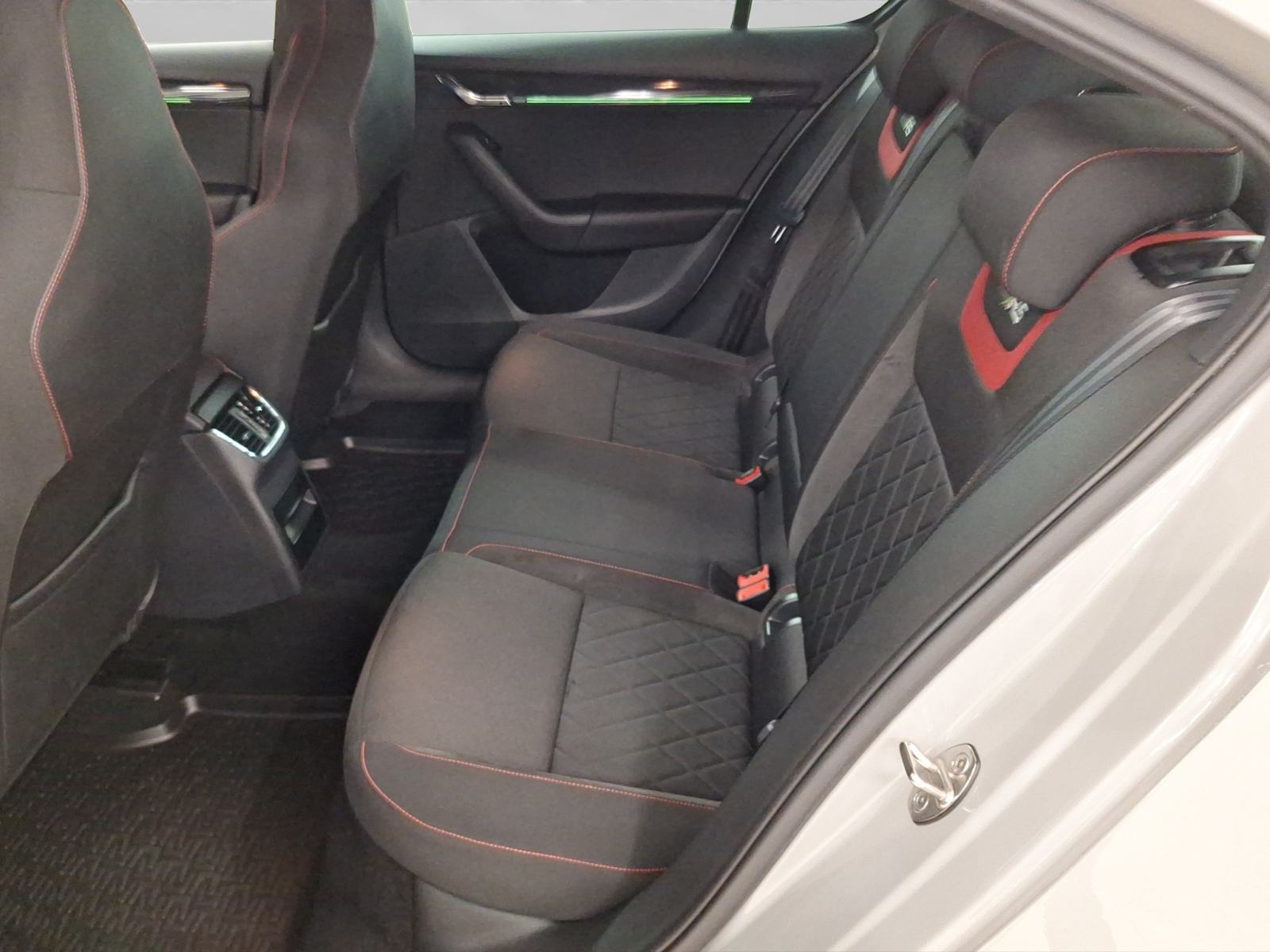 Škoda Octavia RS 2.0 TDI, fotografija 18