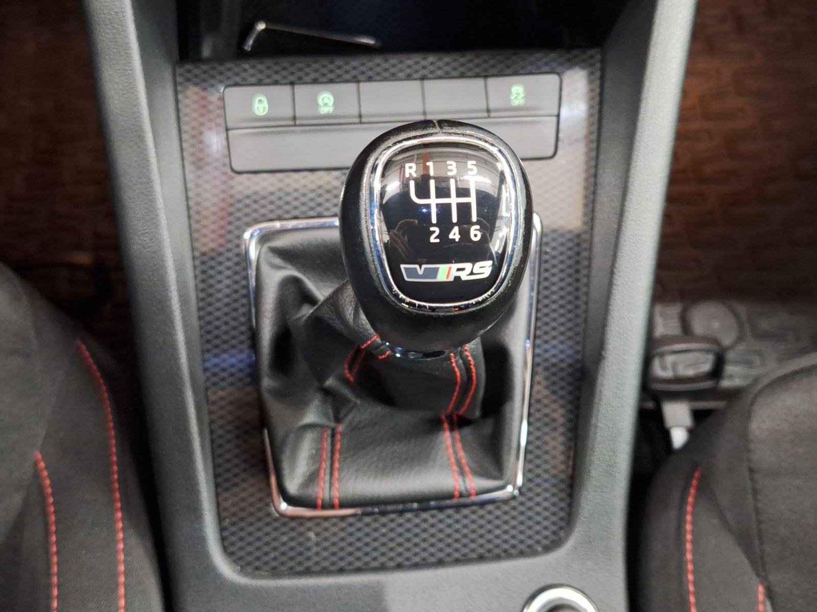 Škoda Octavia RS 2.0 TDI, fotografija 16