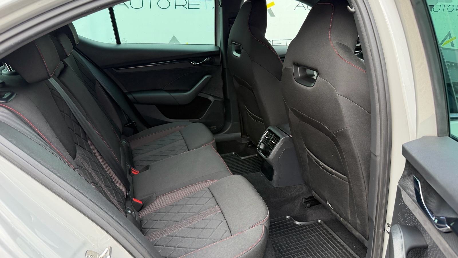 ŠKODA OCTAVIA RS 2.0 TSI DSG KAMERA KESSY NAVI MATRIX REGISTRIAN, fotografija 13