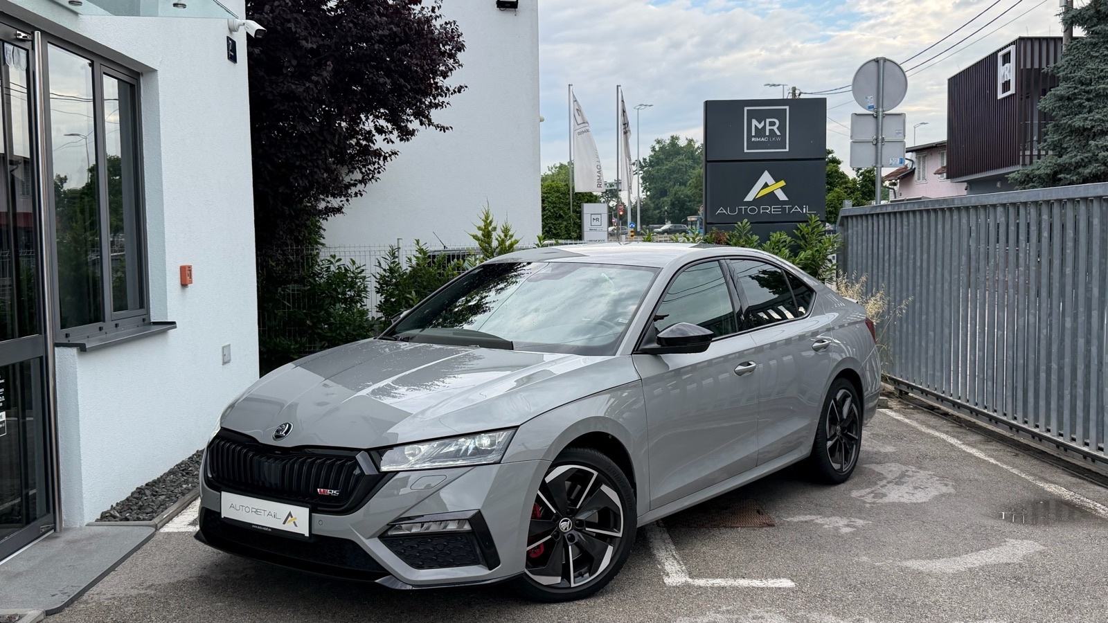 ŠKODA OCTAVIA RS 2.0 TSI DSG KAMERA KESSY NAVI MATRIX REGISTRIAN