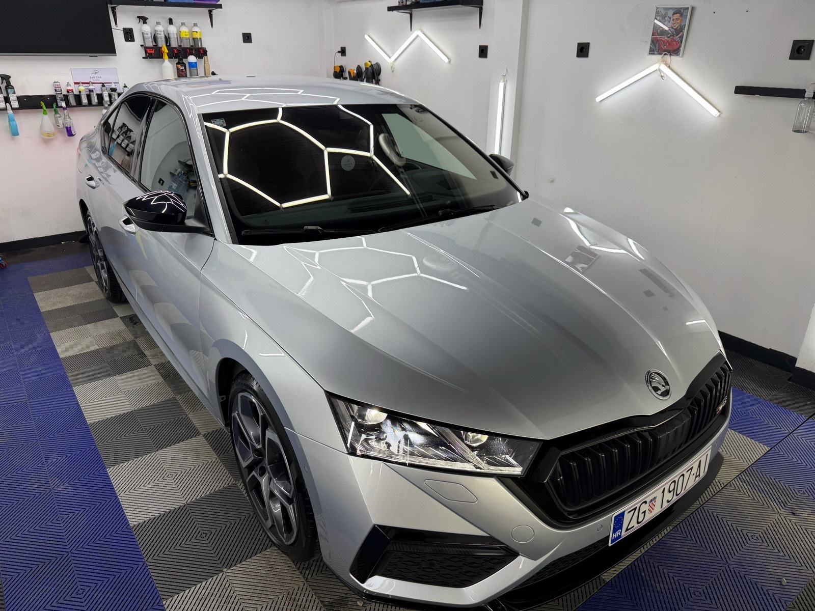 Škoda Octavia RS PLUS 2,0 TDI, REG7/27, fotografija 2