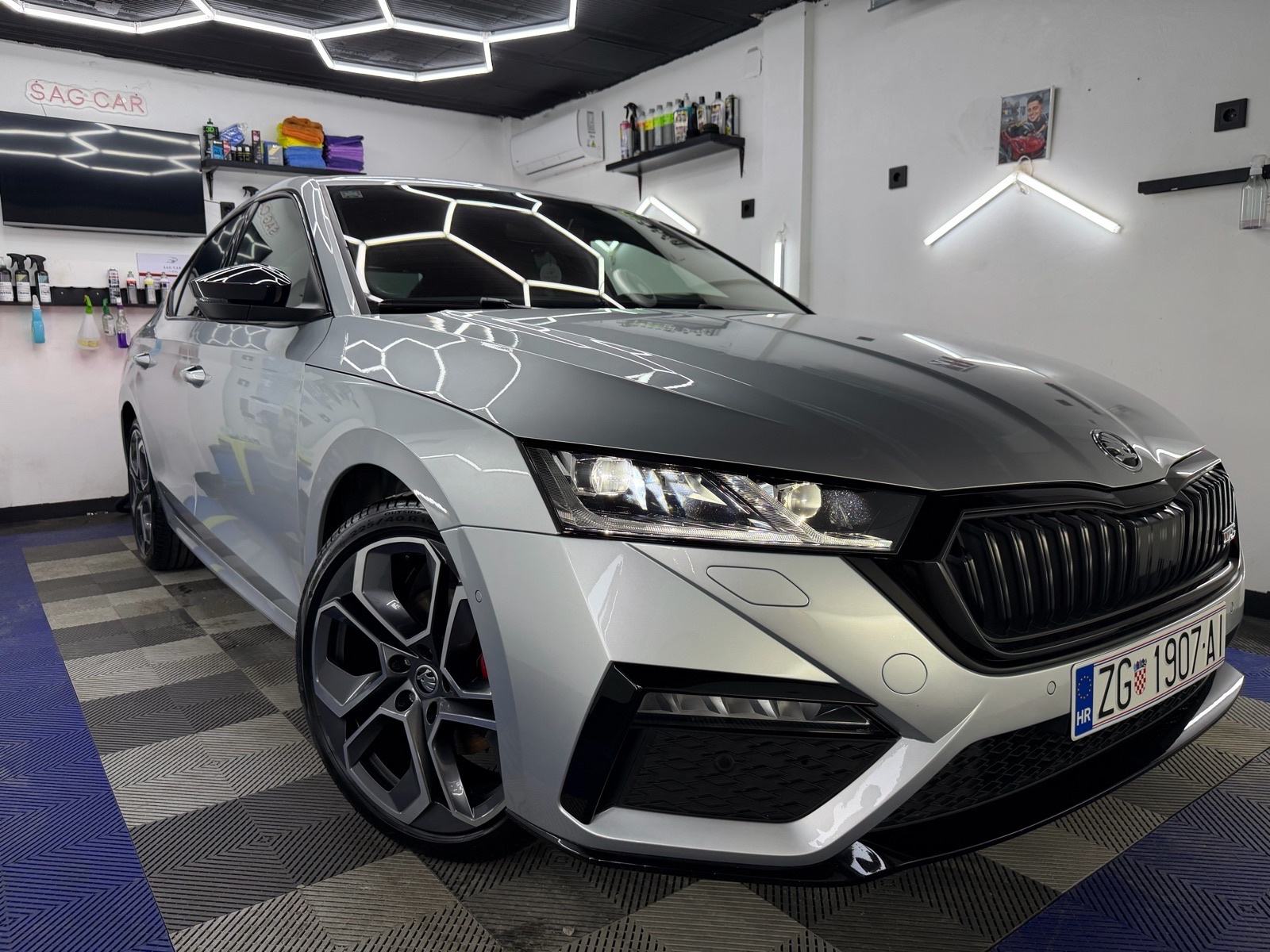 Škoda Octavia RS PLUS 2,0 TDI, REG7/27, fotografija 3