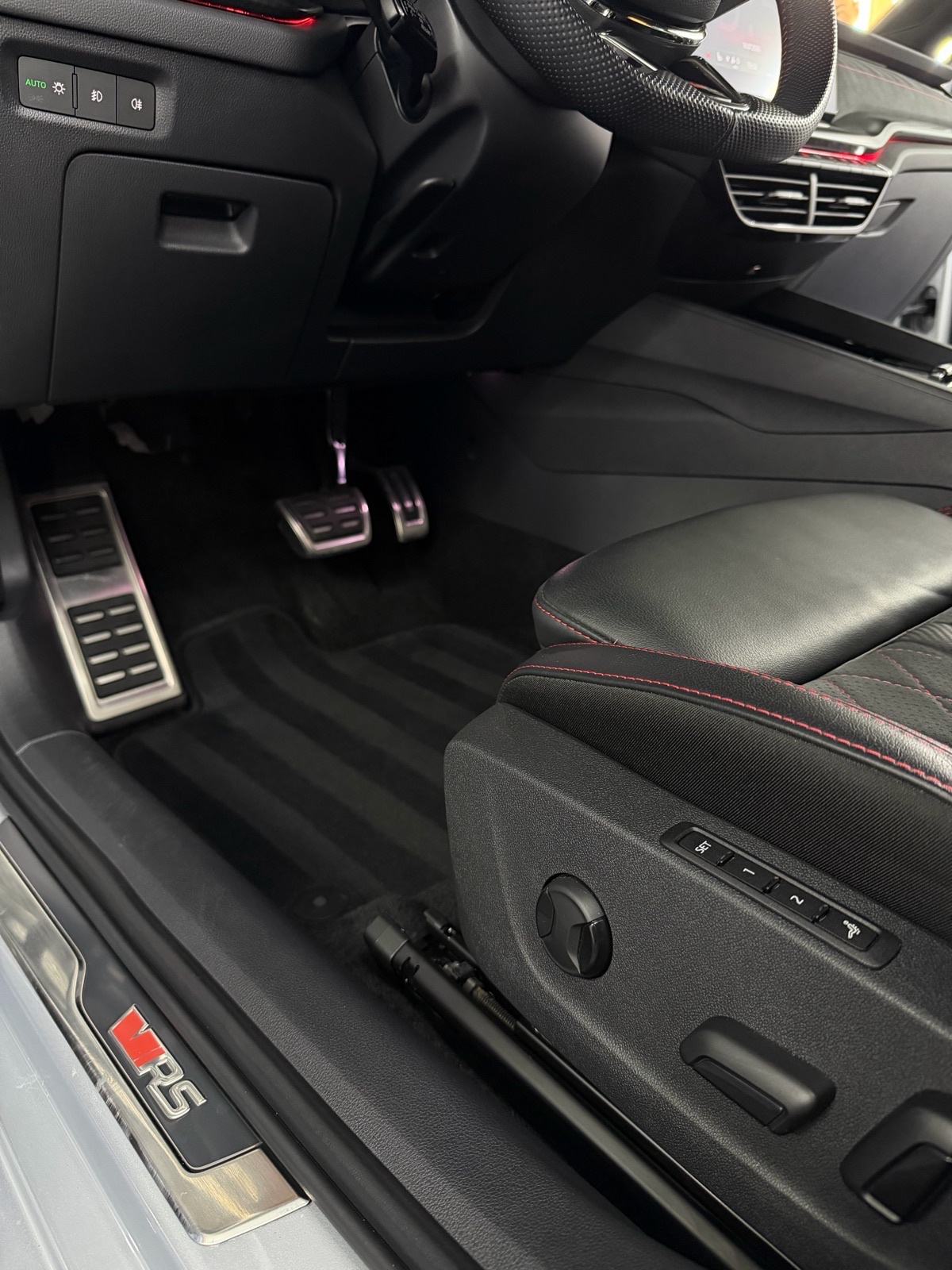 Škoda Octavia RS PLUS 2,0 TDI, REG7/27, fotografija 19