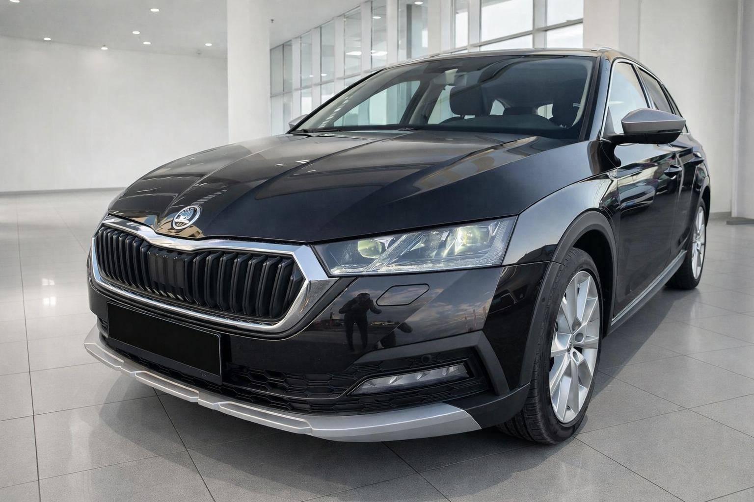 Škoda Octavia SCOUT 2,0 TDI DSG 4x4 *MATRIX*VIRTUAL*HUD*, fotografija 2