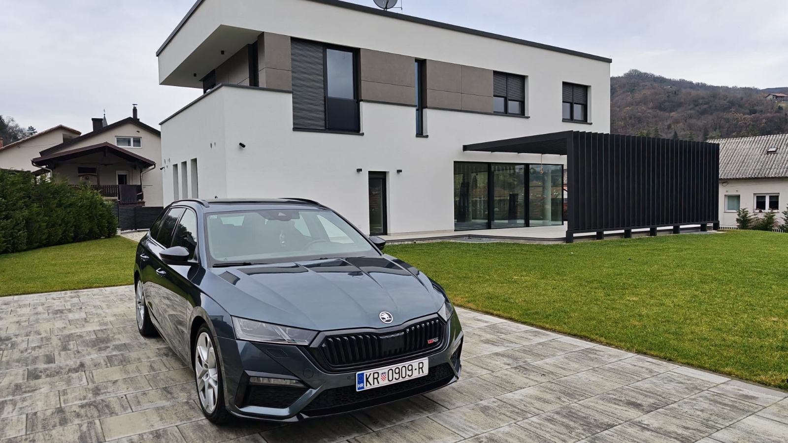 ŠKODA OCTAVIA VRS 2.0 TDI 4×4 DSG, fotografija 4