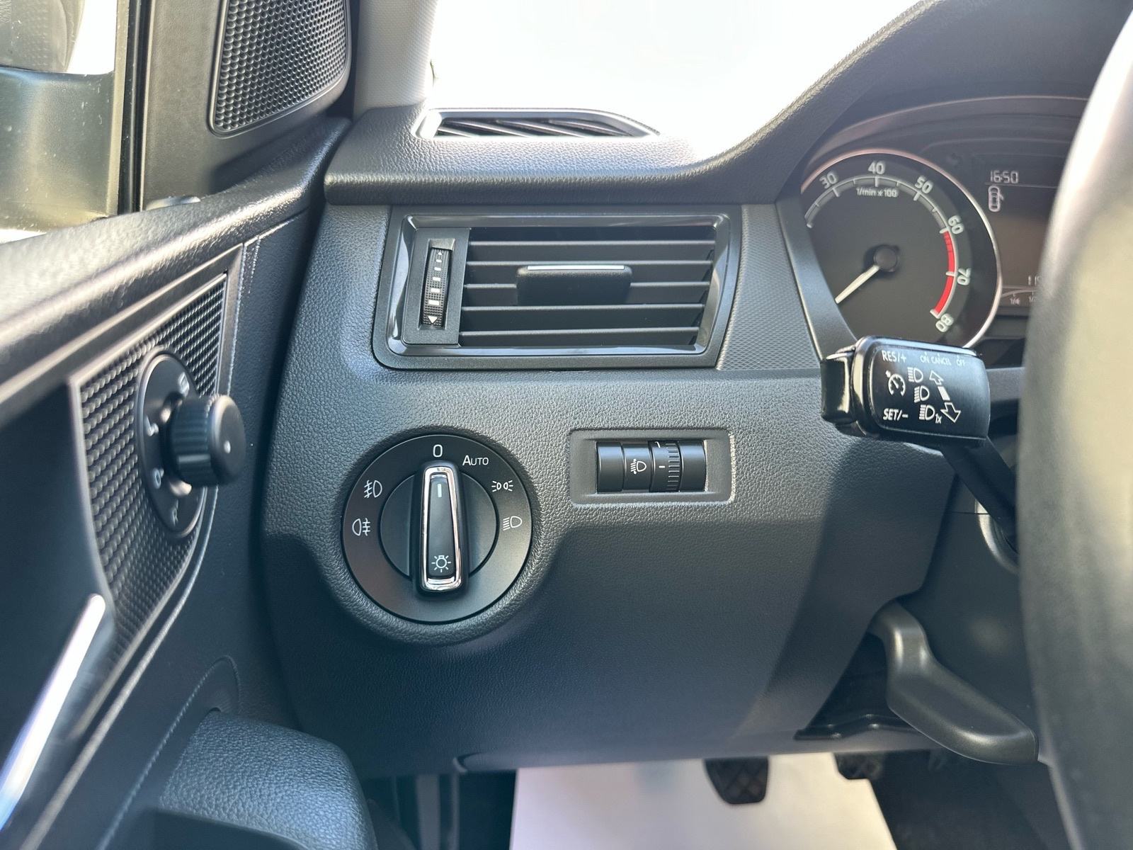 Škoda Rapid 1,0 TSI 2019 *navigacija, fotografija 17