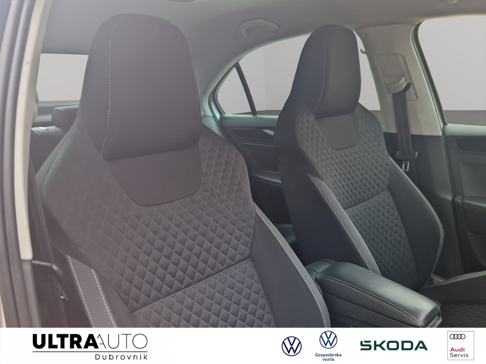 Škoda Rapid 1,0 TSI Ambition Plus, fotografija 16