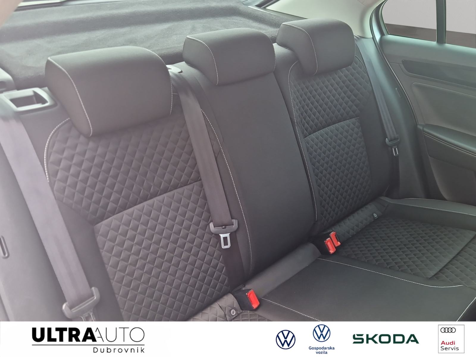 Škoda Rapid 1,0 TSI Ambition Plus, fotografija 17