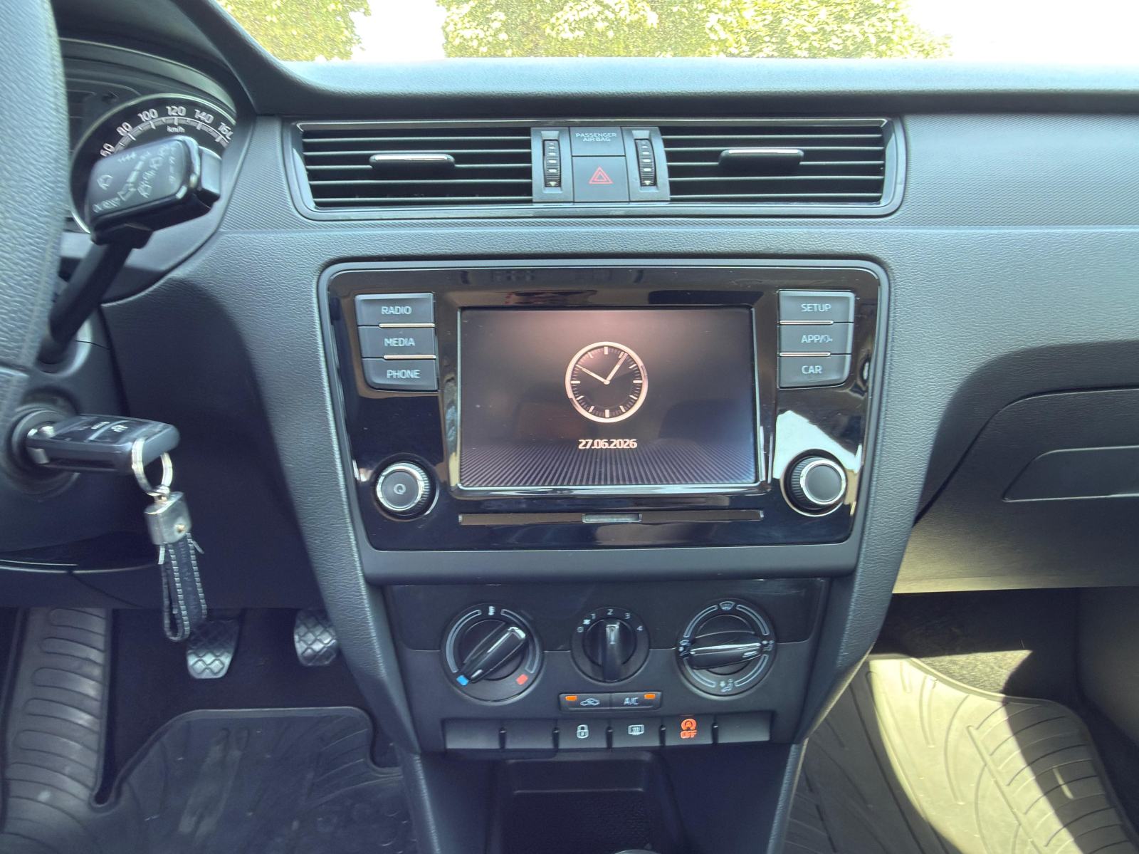 Škoda Rapid 1,0 TSI, fotografija 3
