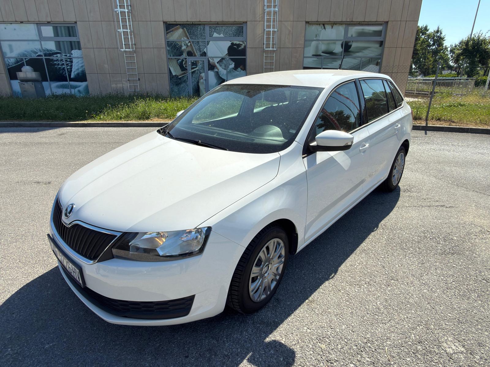Škoda Rapid 1,0 TSI, fotografija 5