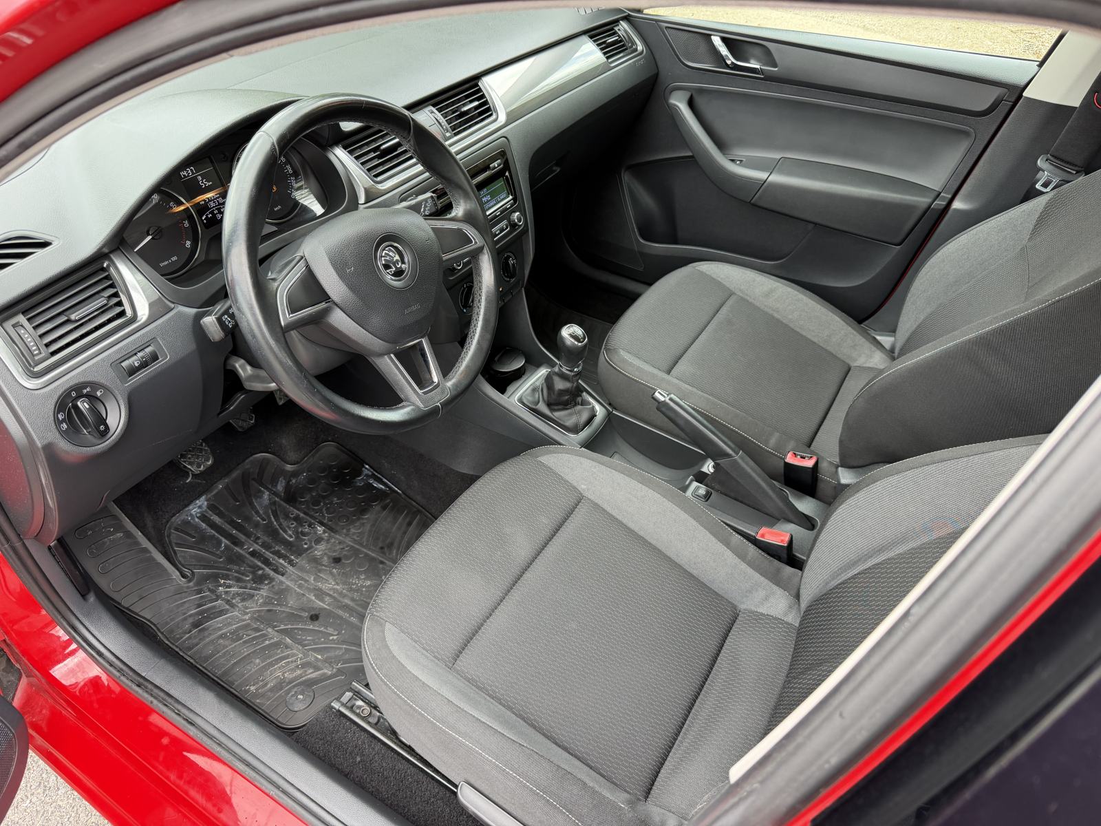 Škoda Rapid 1,2 TSI - ALU FELGE - KLIMA - HR AUTO - GARANCIJA, fotografija 6