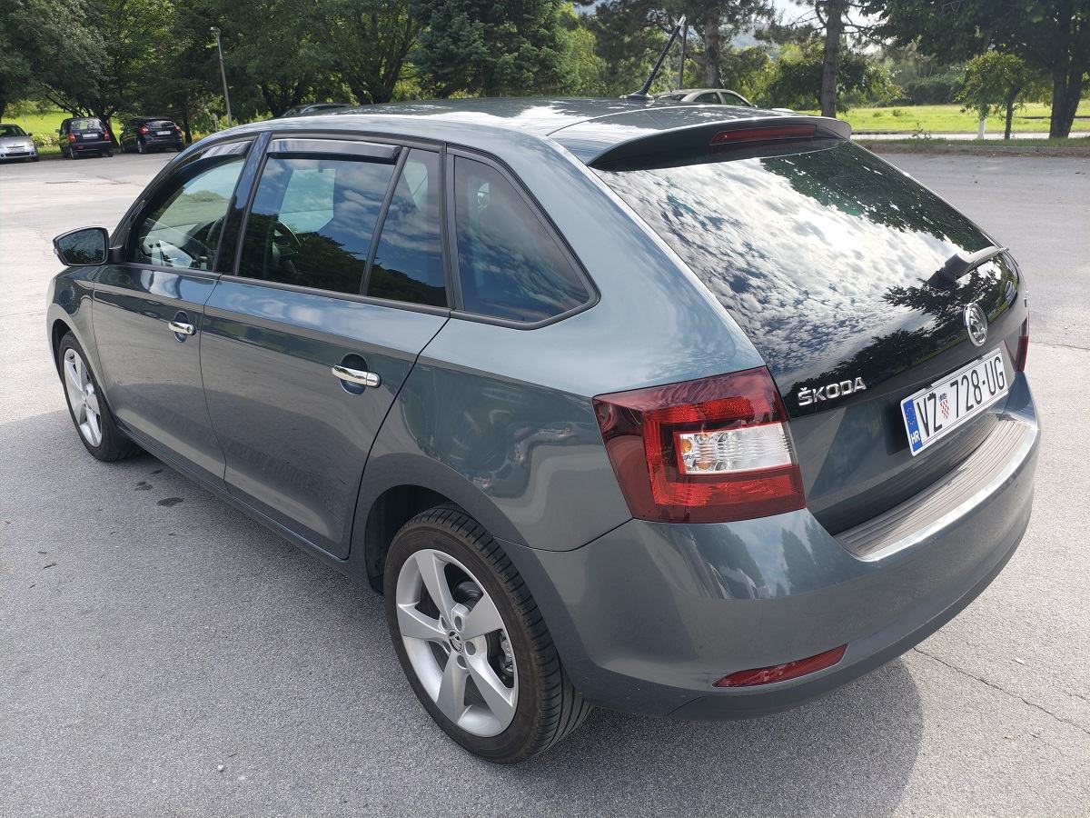 Škoda Rapid 1,2 TSI, HR auto, reg. 07/27, samo 83932 km!, fotografija 6