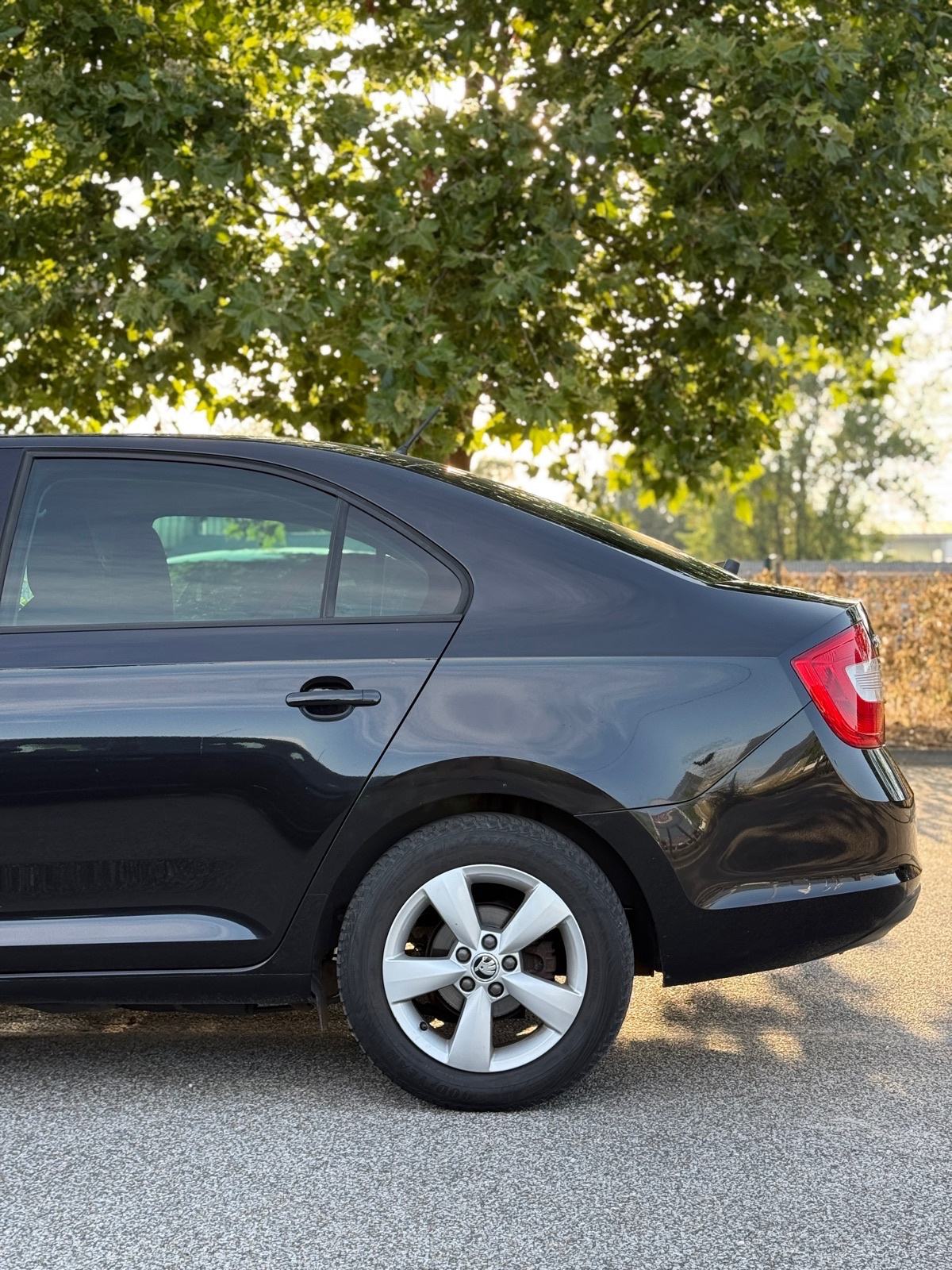 Škoda Rapid 1.2TSI Sport • NAVI | GRIJ. SJ. | SERV. KNJIŽ., fotografija 9