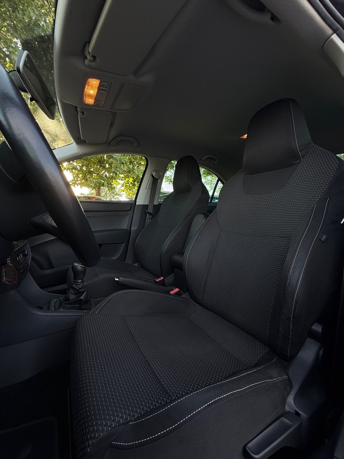 Škoda Rapid 1.2TSI Sport • NAVI | GRIJ. SJ. | SERV. KNJIŽ., fotografija 10