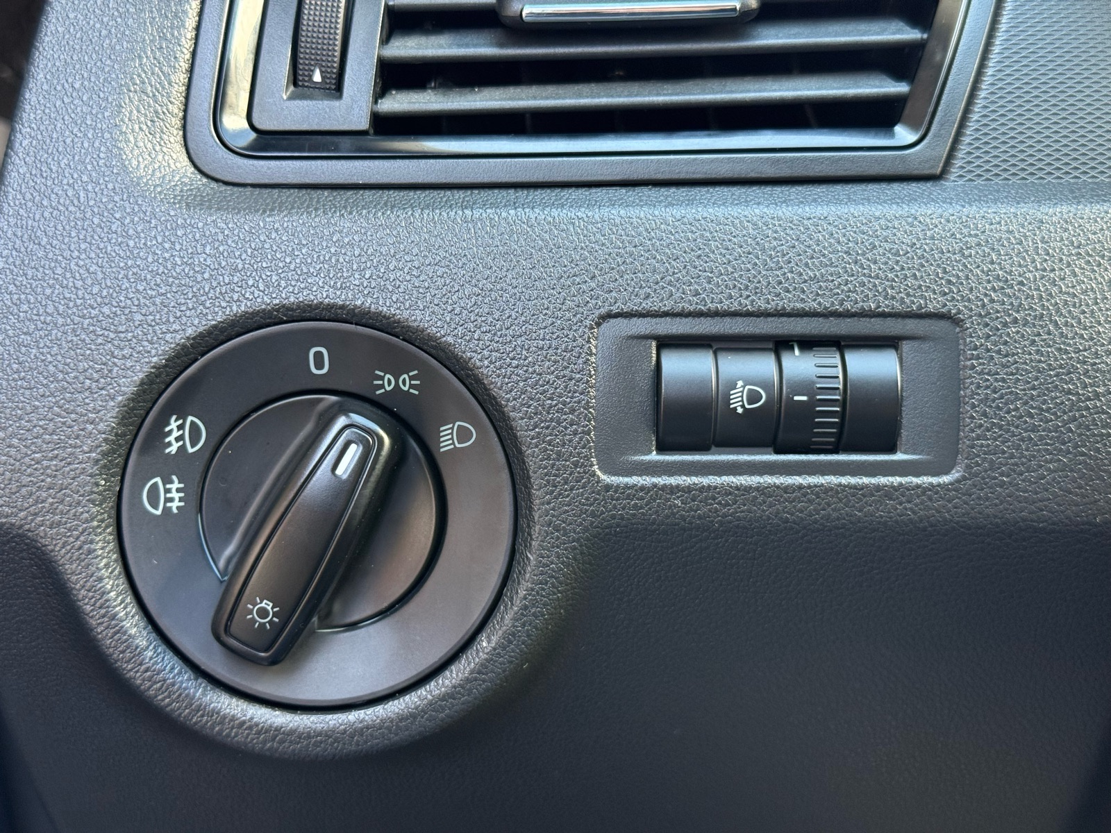 Škoda Rapid 1.2TSI | HR AUTO | SERVISNA | 1.VLASNIK | REGAN DO 7/27, fotografija 11